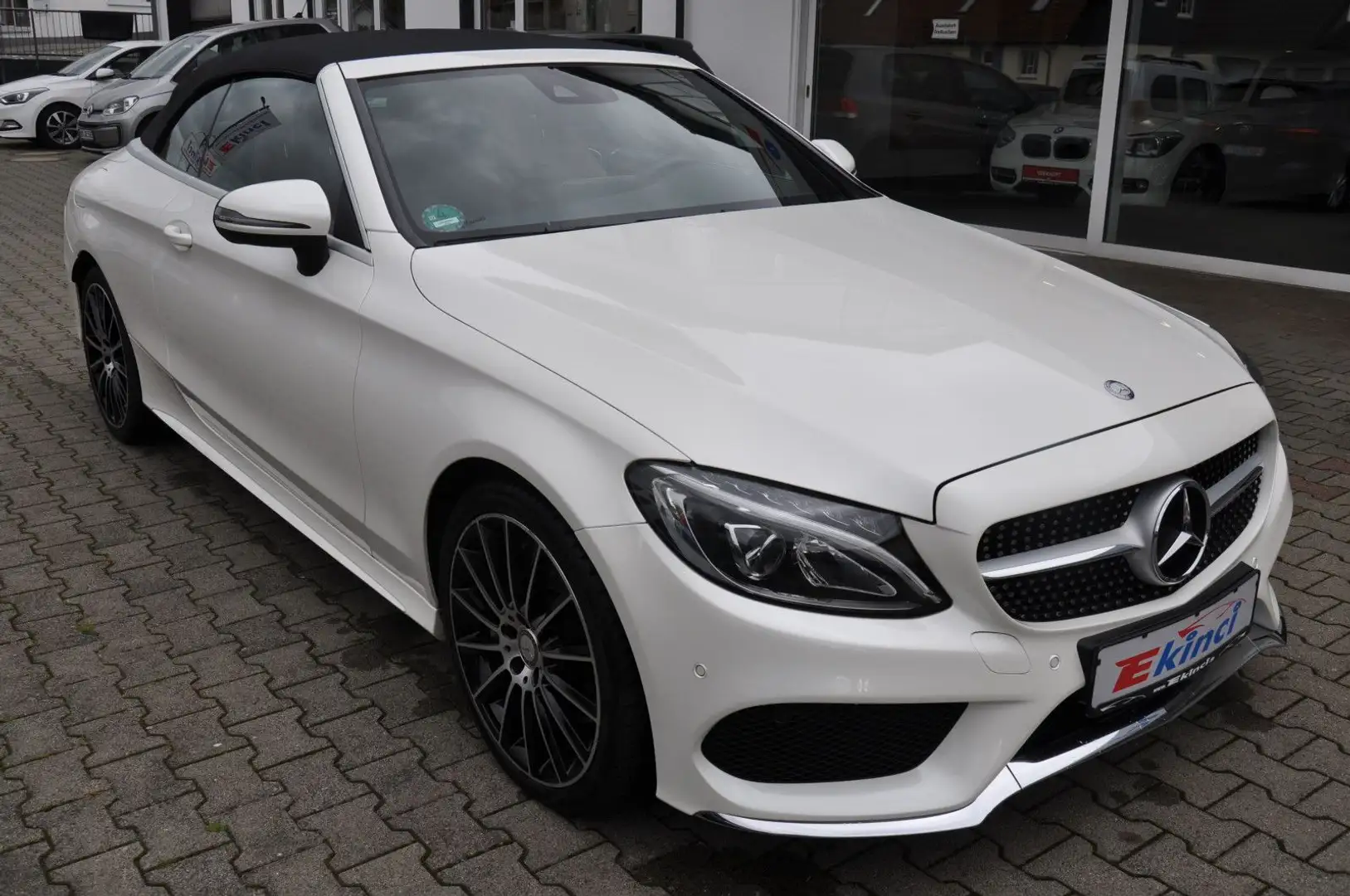 Mercedes-Benz C 300 C Cabrio AMG-Line Blanc - 2
