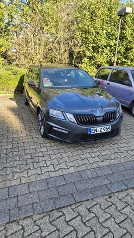 Skoda Octavia Combi 2.0 TDI 4x4 DSG RS AHK Kessy Columbus