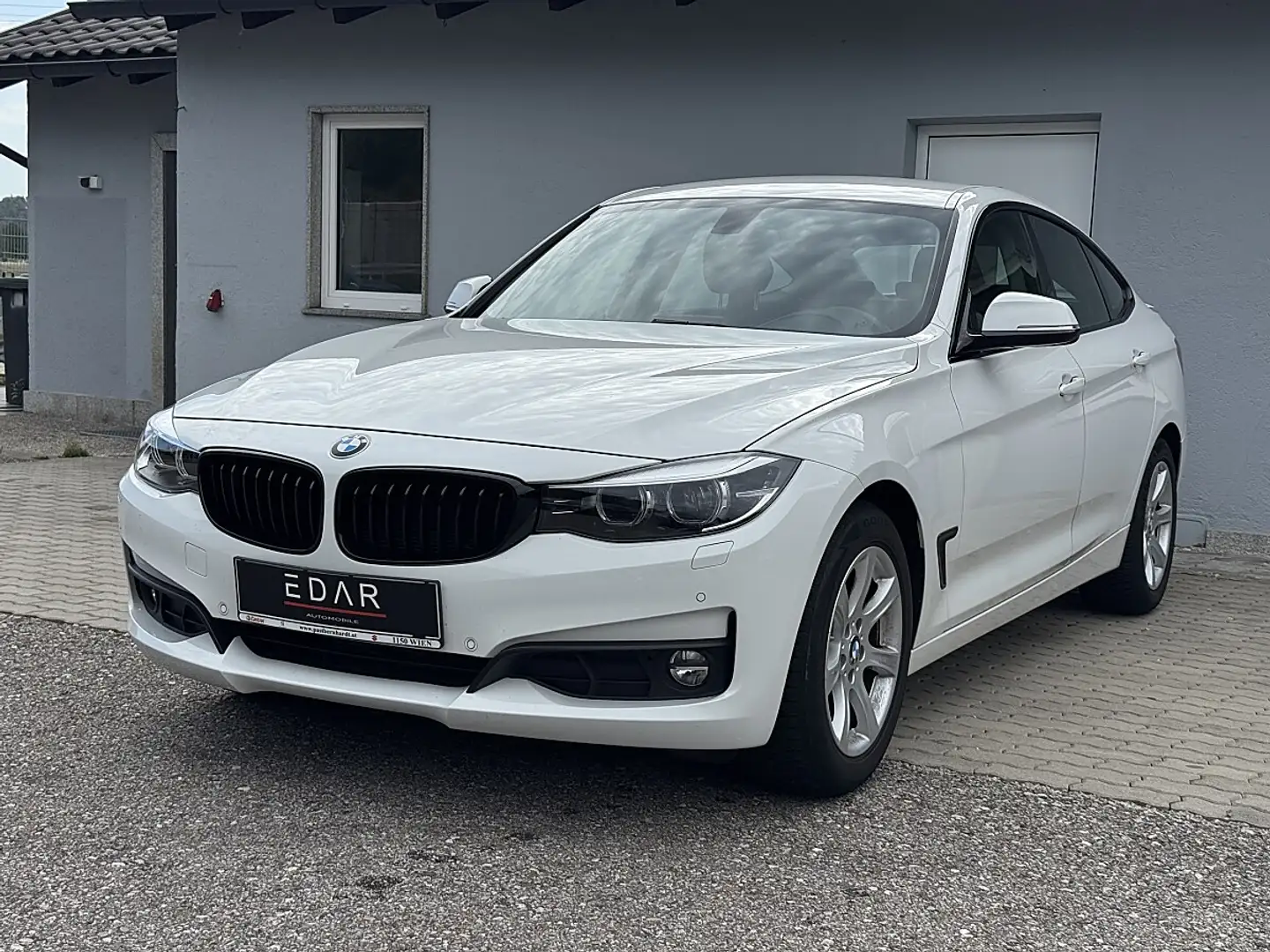 BMW 318 d Gran Turismo Advantage Aut. Weiß - 2