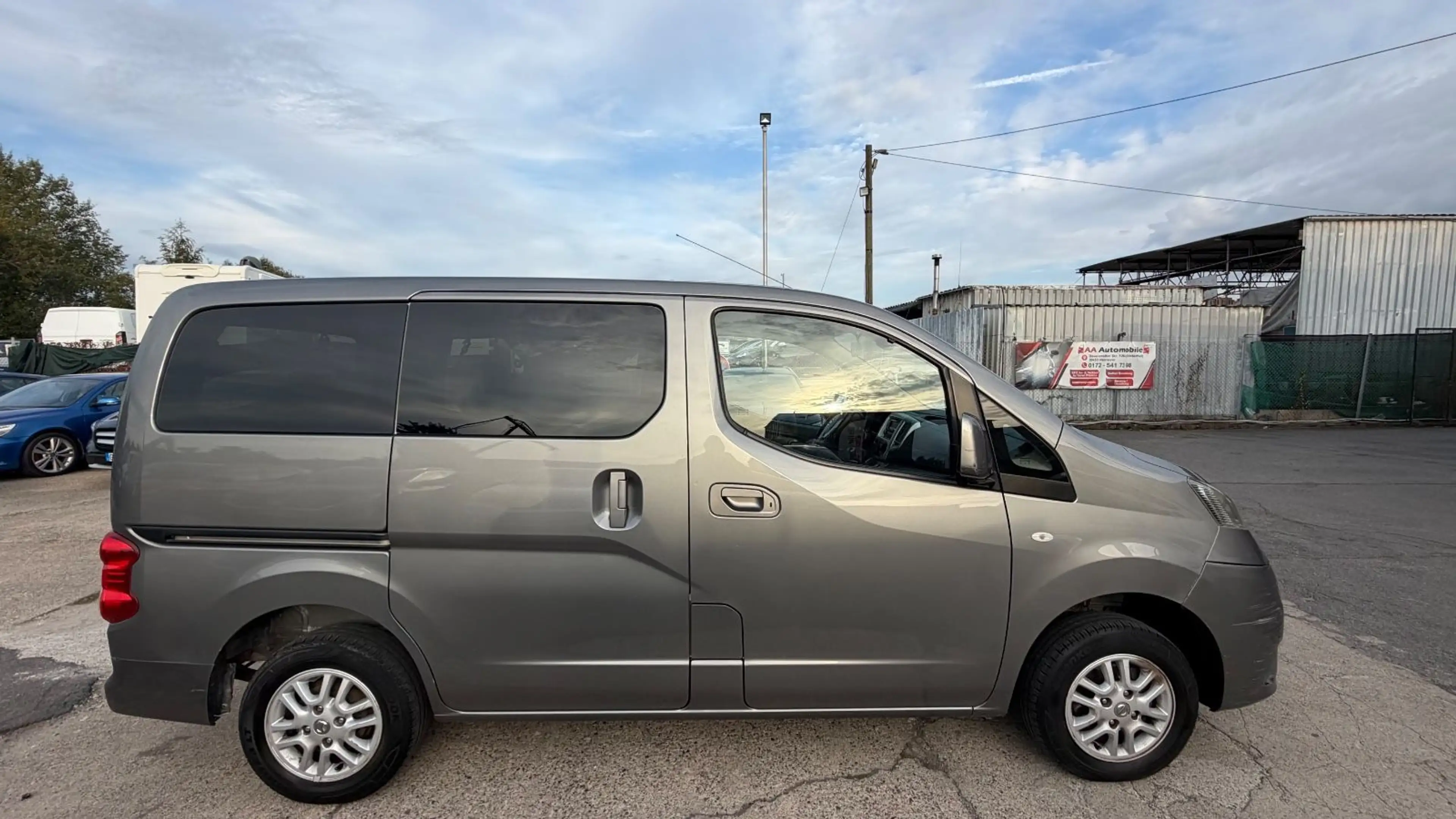 Nissan NV200 /Evalia Evalia Premium (7 Sitze) Benzin — photo 8