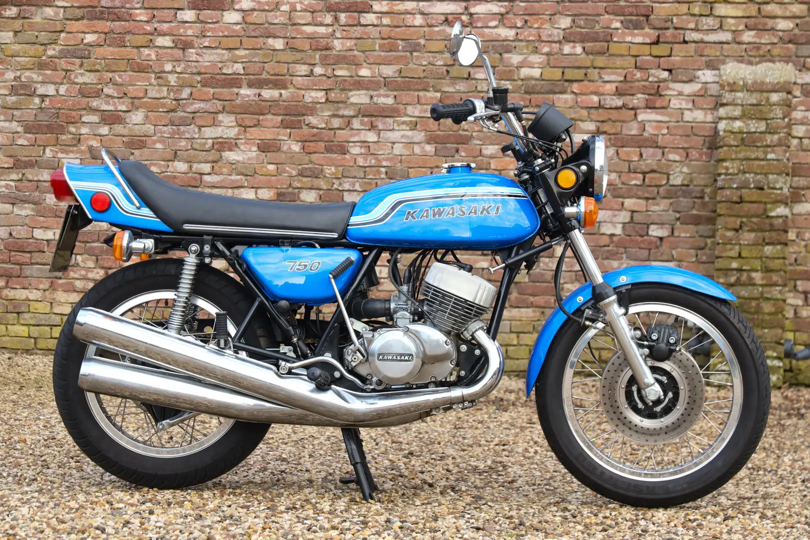 Kawasaki 750 H2 Comprehensive restoration carried out with great a - 1