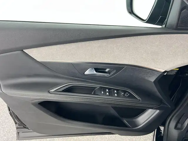 Peugeot 3008 view 11
