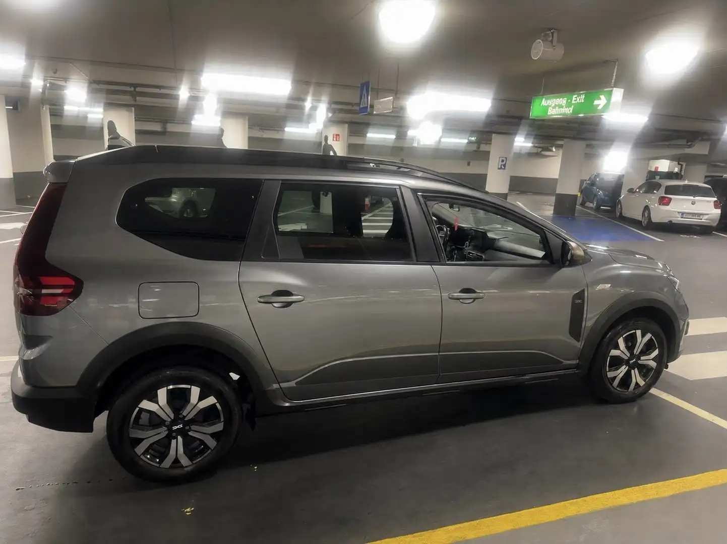 Dacia Jogger Extreme Hybrid 140 7-sitzig - 2