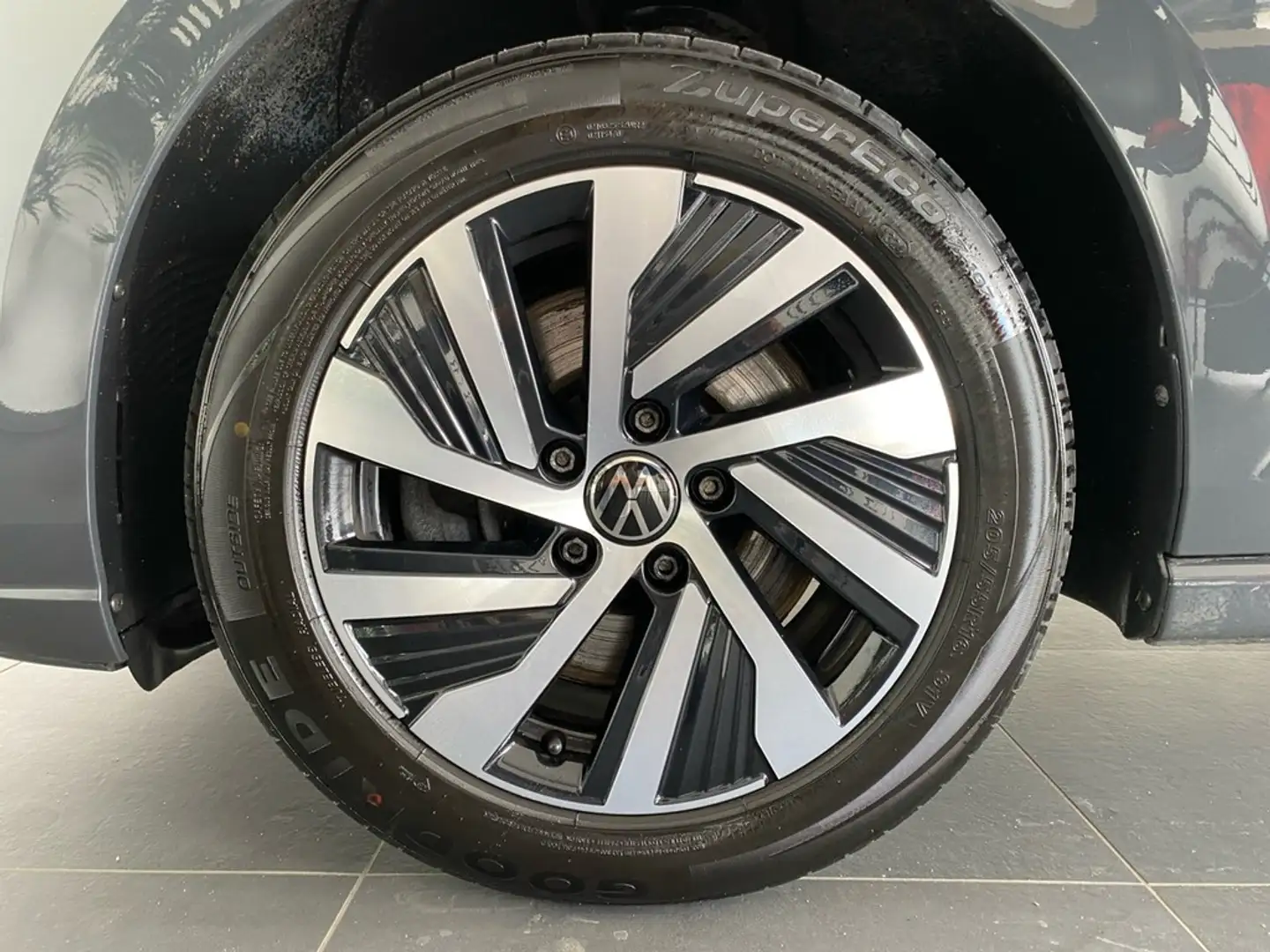 Volkswagen Golf 8 eHybrid Style ACC+SHZ+PDC+LED+APP-CONNECT Grau - 2