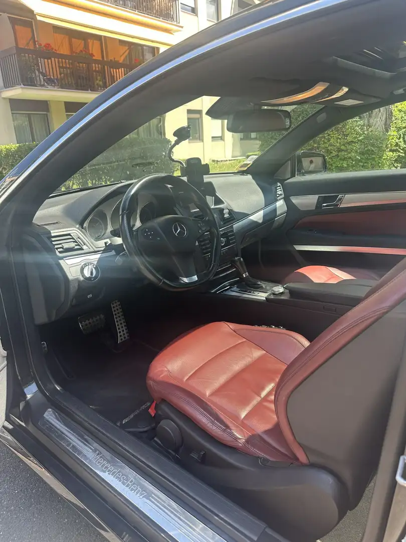 Mercedes-Benz E 250 Classe E Coupé 250 CDI BlueEfficiency A Black - 2