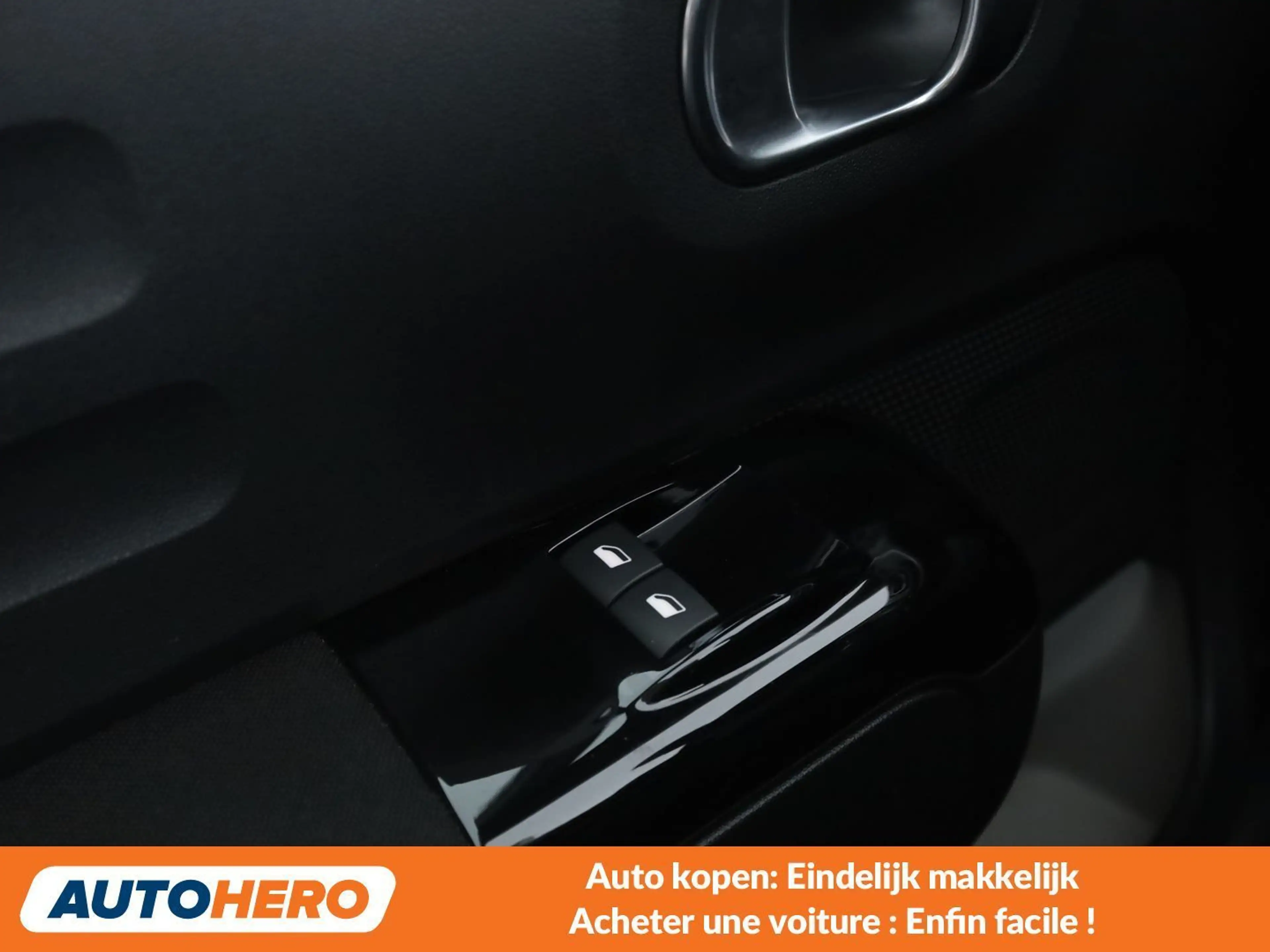 Citroen C3 1.2 PureTech Shine Pack — photo 14