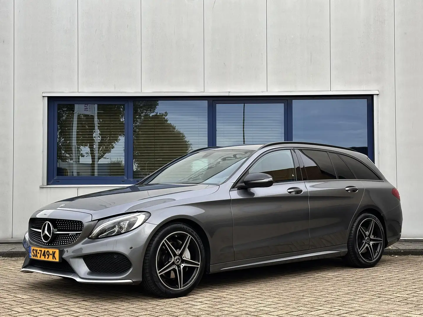 Mercedes-Benz C 220 Estate CDI Prestige l Designo interieur l AMG Pakk Grijs - 1