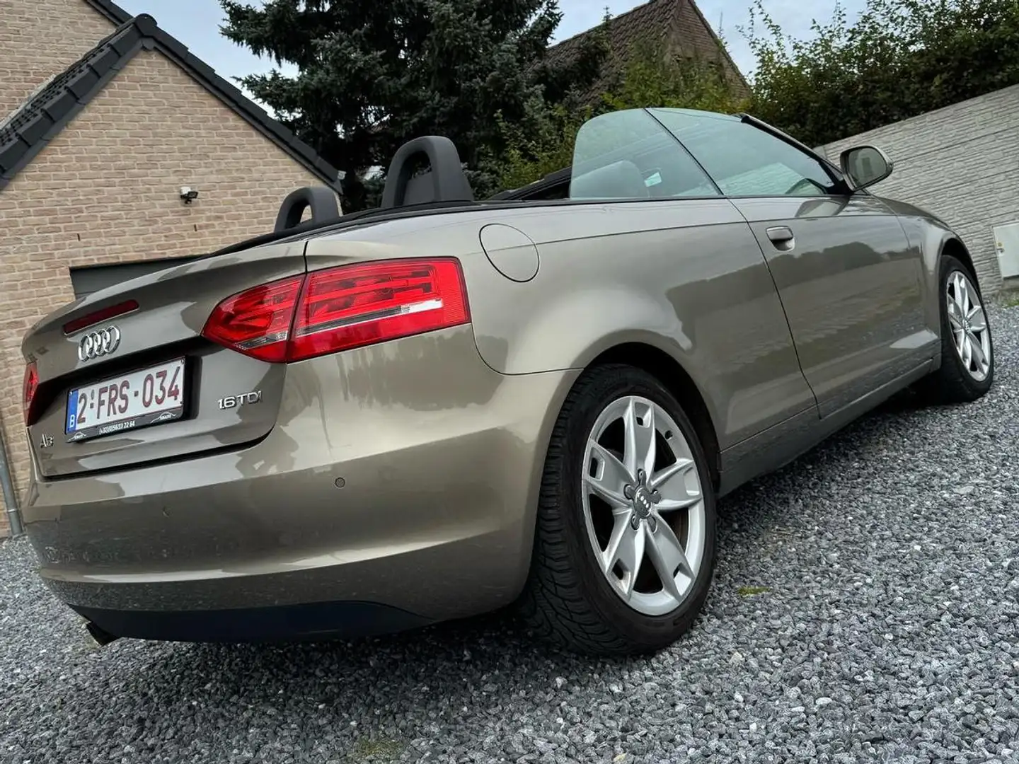 Audi A3 A3 Cabriolet 1.6 TDI Or - 2
