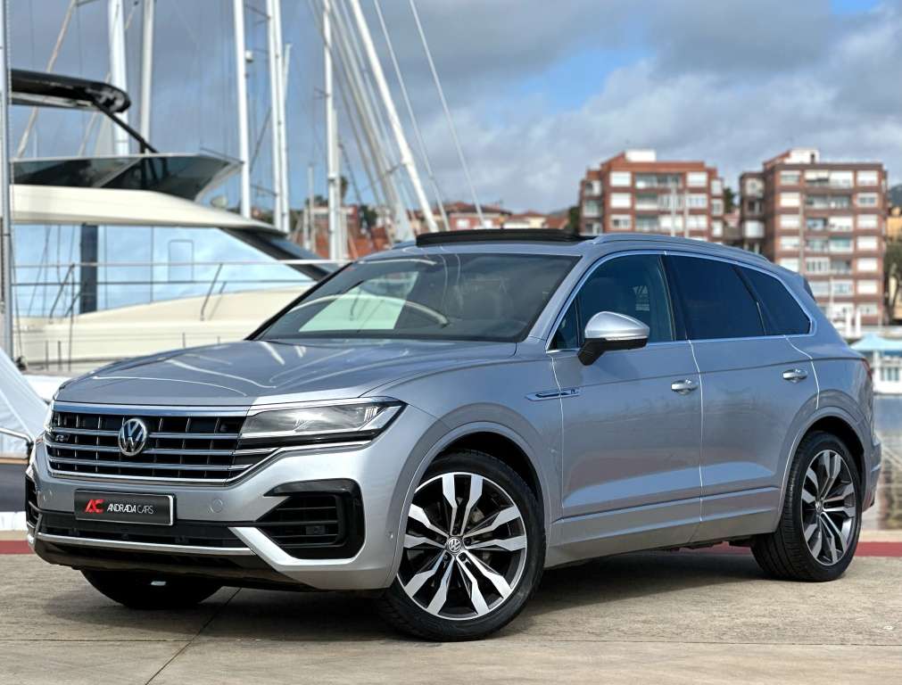 Volkswagen Touareg 3.0TDI V6 R-Line Tiptronic 4Motion 210kW - foto 1