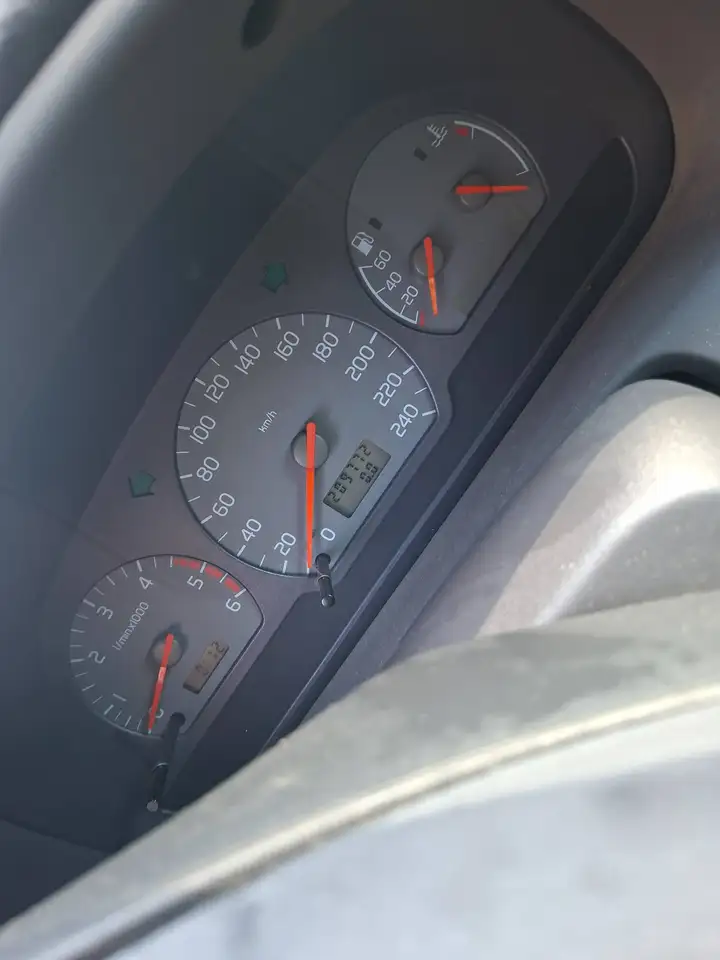 Volvo S40 1.9 Turbo, foto 10
