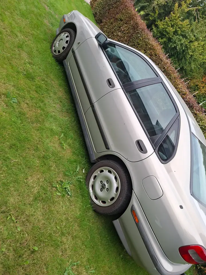 Volvo S40 1.9 Turbo, foto 3