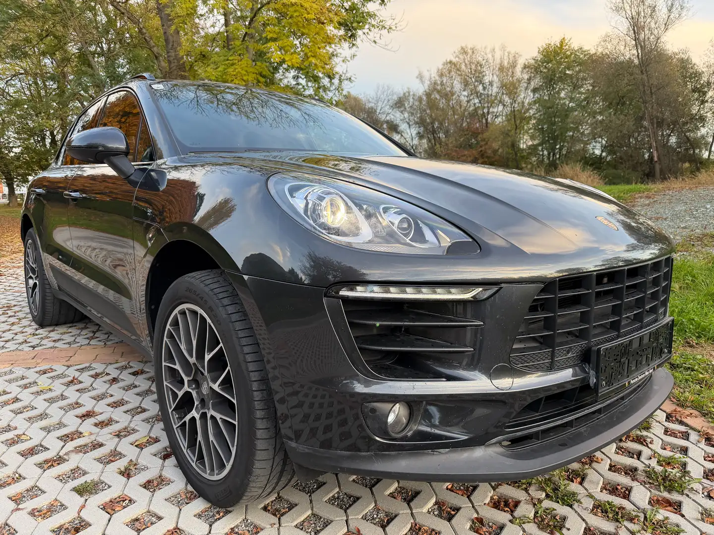 Porsche Macan Macan Gris - 1