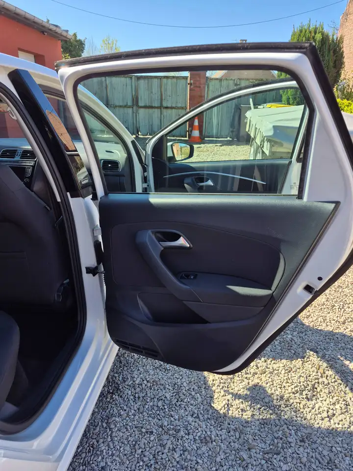 Volkswagen Polo Citadine 5 portes — photo 9