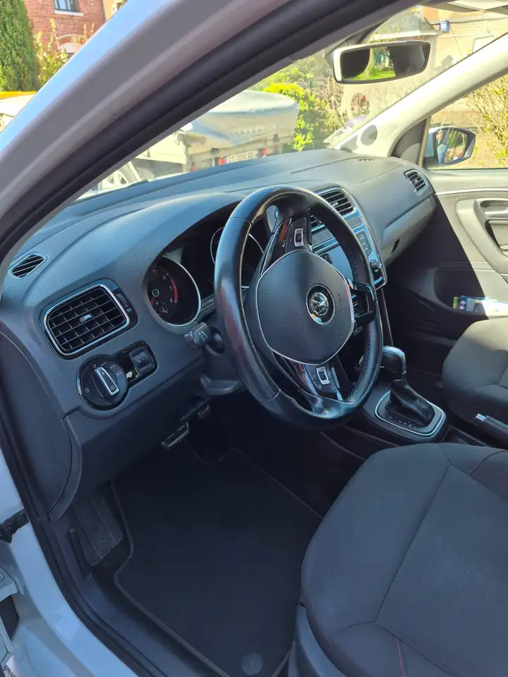 Volkswagen Polo Citadine 5 portes — photo 5
