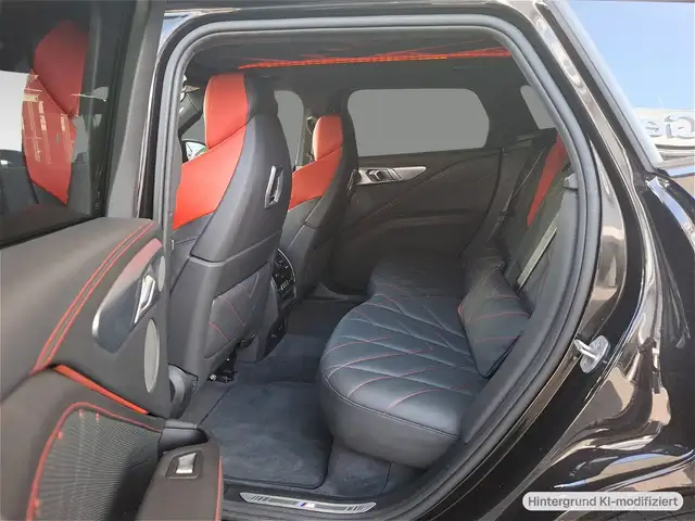BMW XM view 11