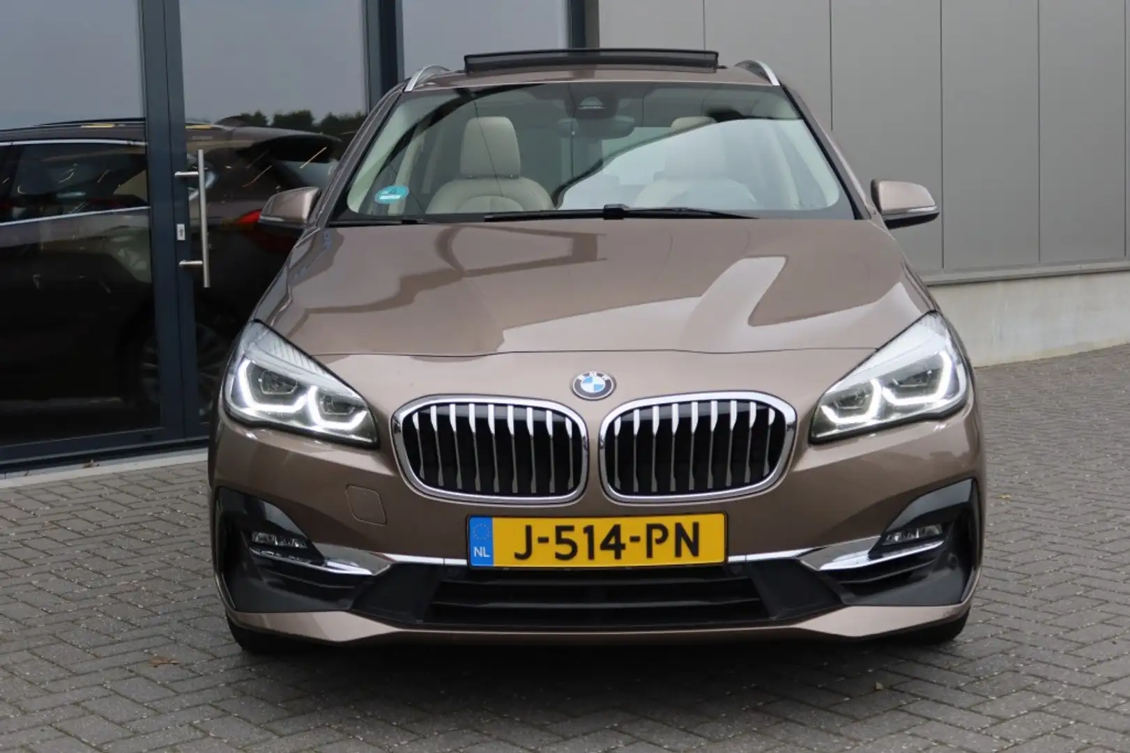 BMW 218 218i Active Tourer AUTOMAAT High Executive  NAVI, Beige - 2