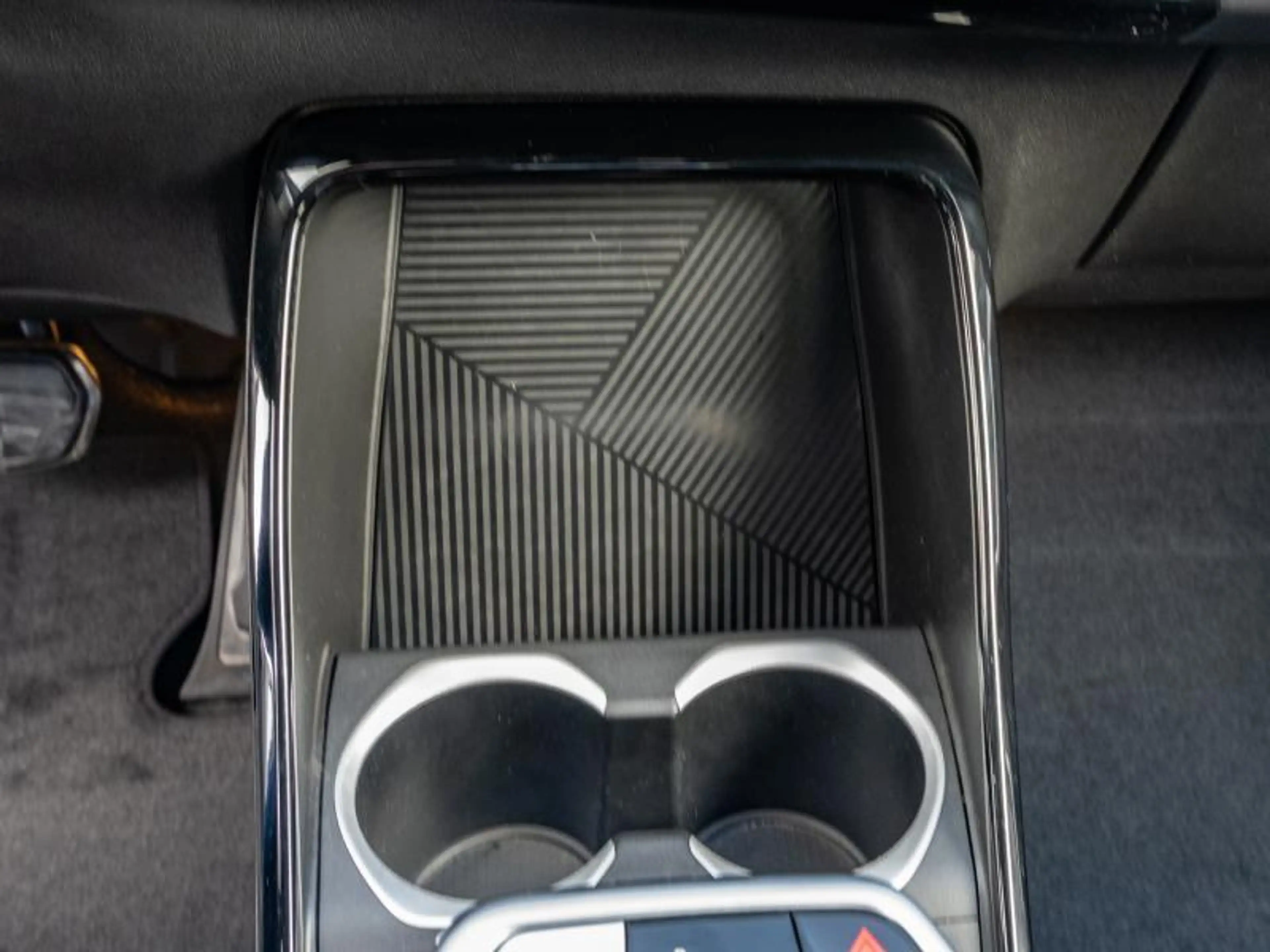 BMW iX2 eDrive20/M-sport Pro/ — photo 10