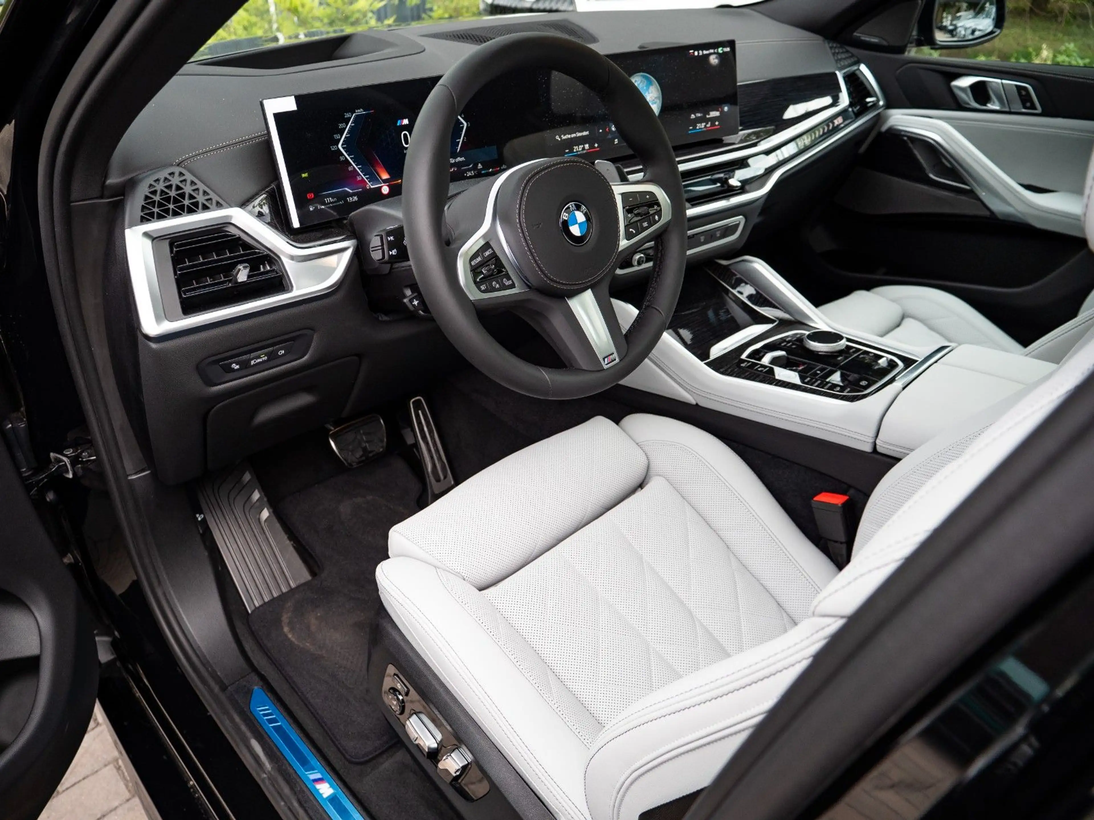 BMW X6 40d M SPORT.LUFTFE.PANO.HUD.360°AHK.H/K.22" — photo 15