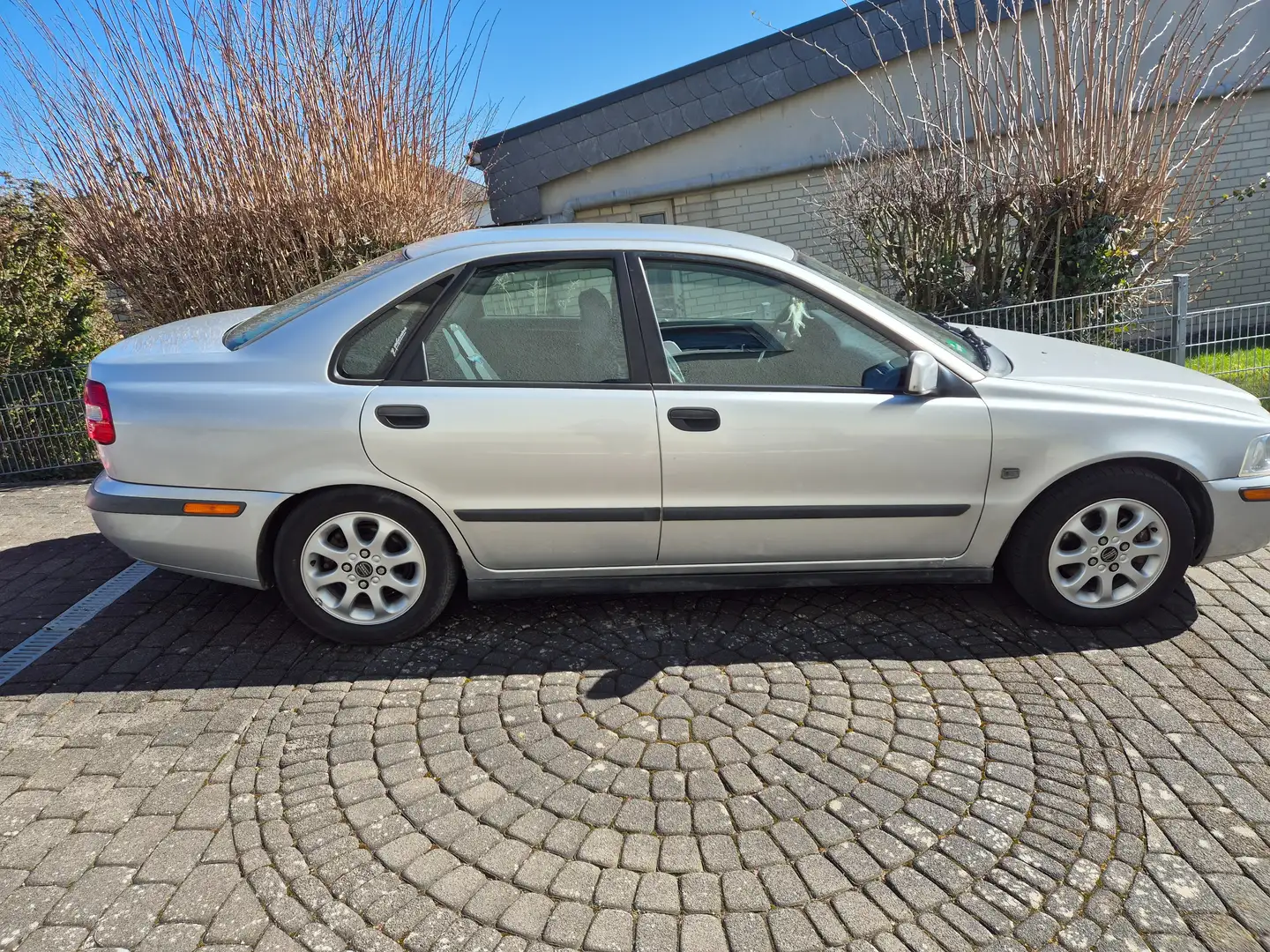 Volvo S40 S40 2.0 Серебристый - 1