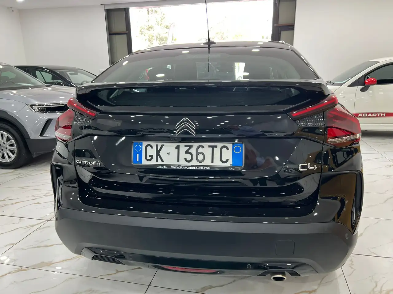 Citroen C4 C4 III 2021 1.5 bluehdi Shine s 5