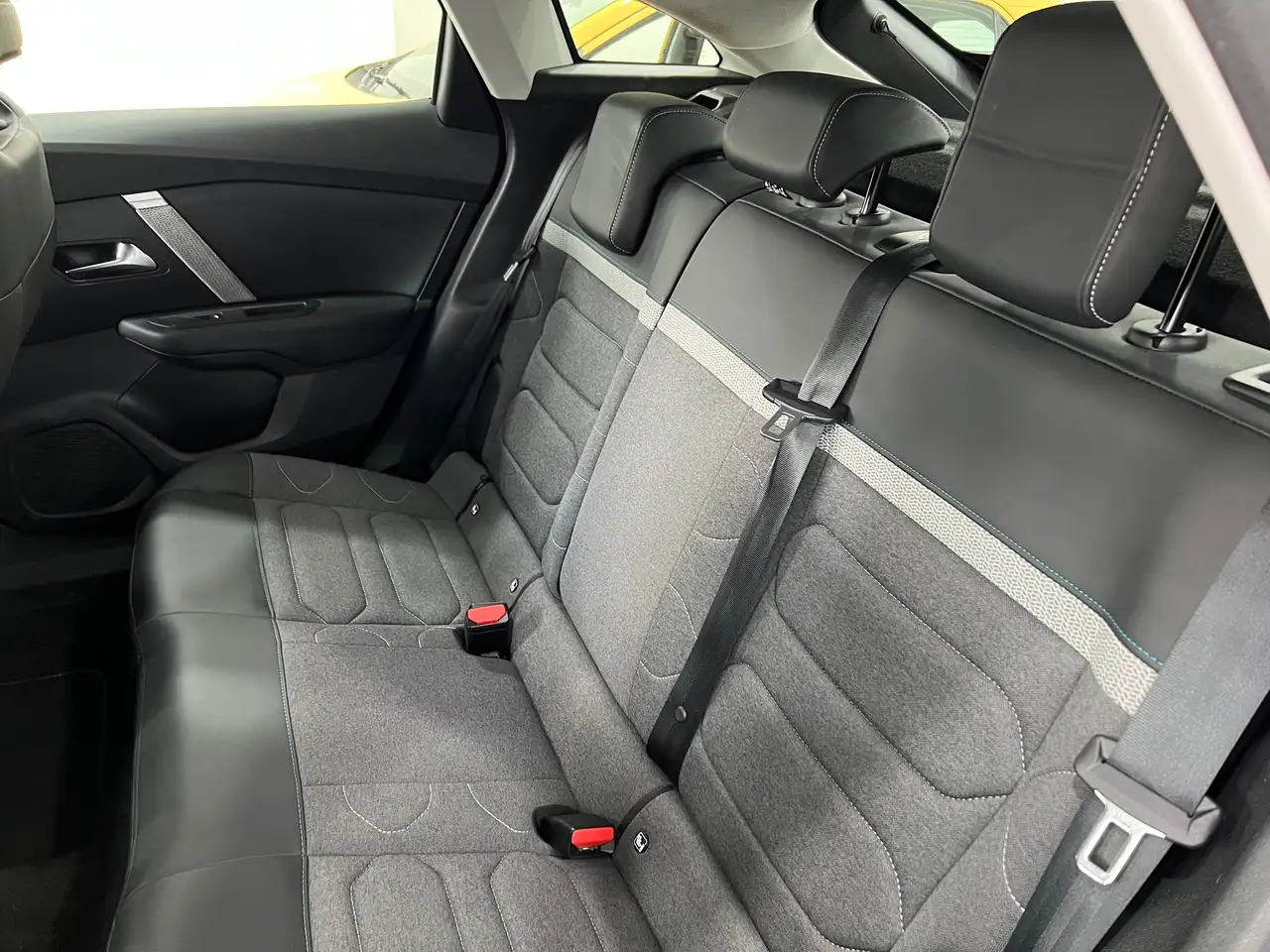 Citroen C4 C4 III 2021 1.5 bluehdi Shine s 14