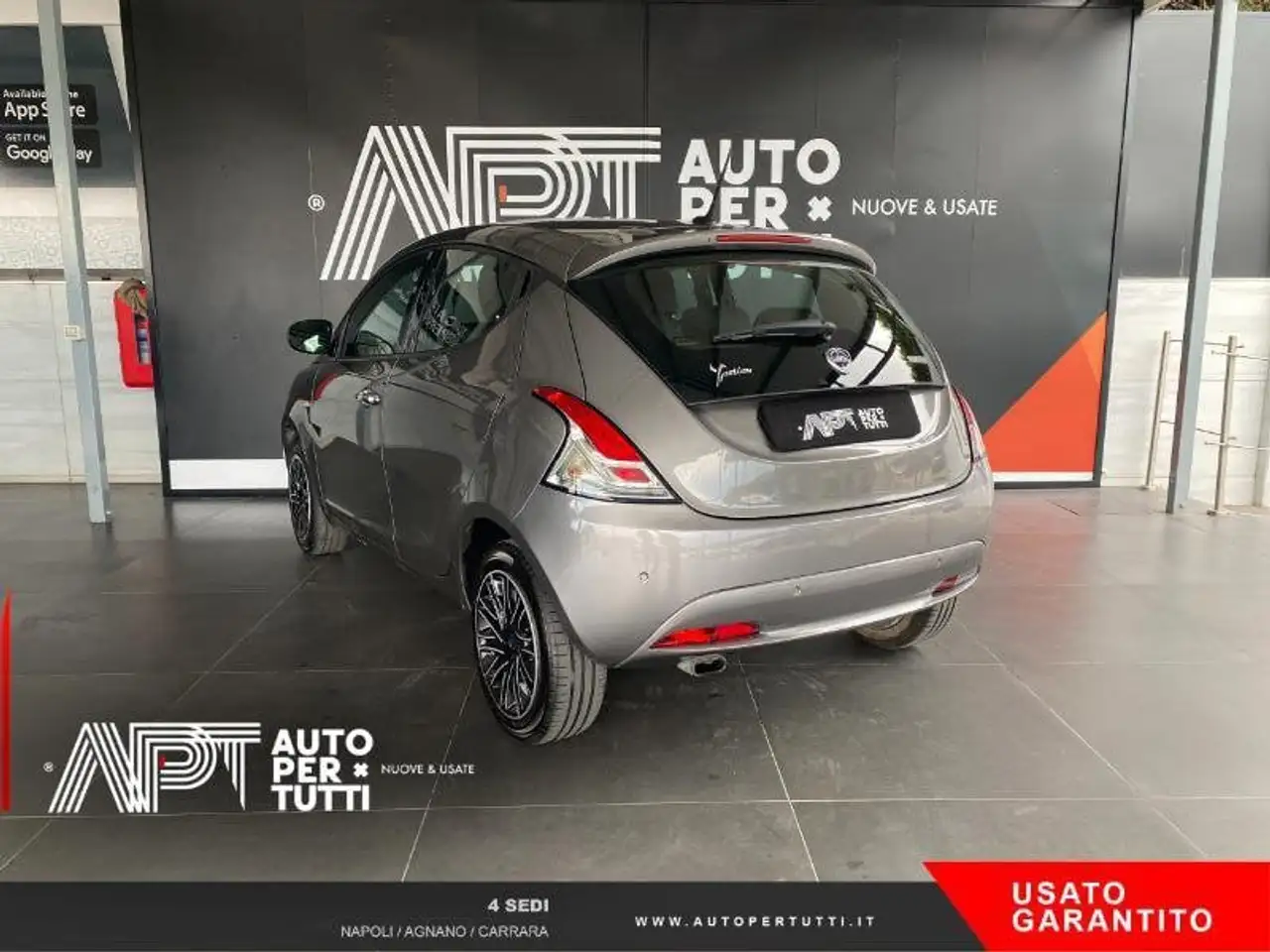 Lancia Ypsilon 1.0 hybrid Silver s&s 70cv, миниатюра 4