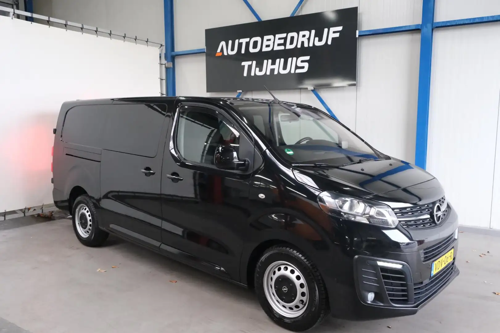 Opel Vivaro 2.0 CDTI L3H1 DC Innovation 2x Schuifdeur - N.A.P. Noir - 1