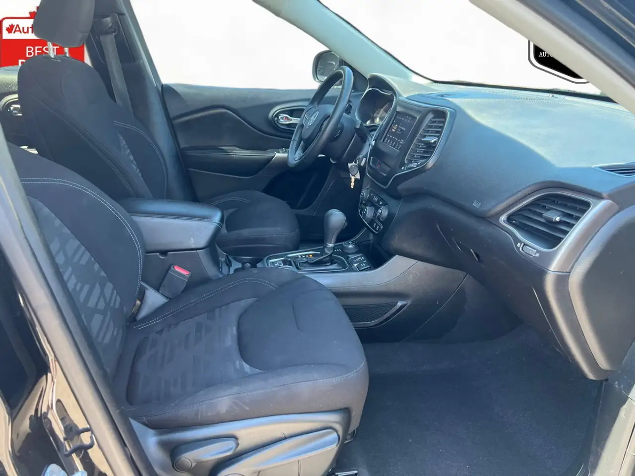 Jeep Cherokee снимка Jeep Cherokee