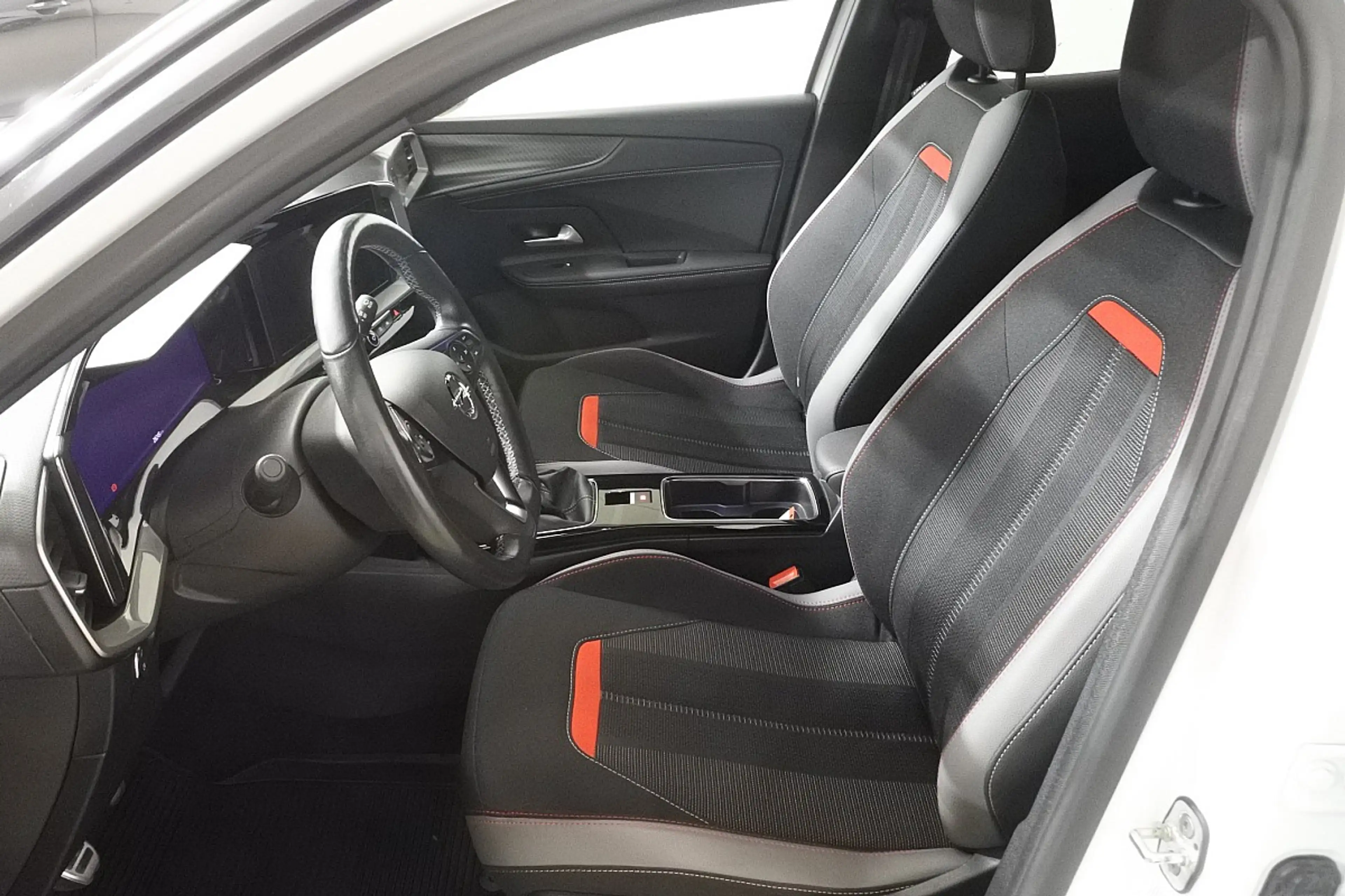 Opel Mokka 1,2 Direct Injection Turbo GS — photo 6