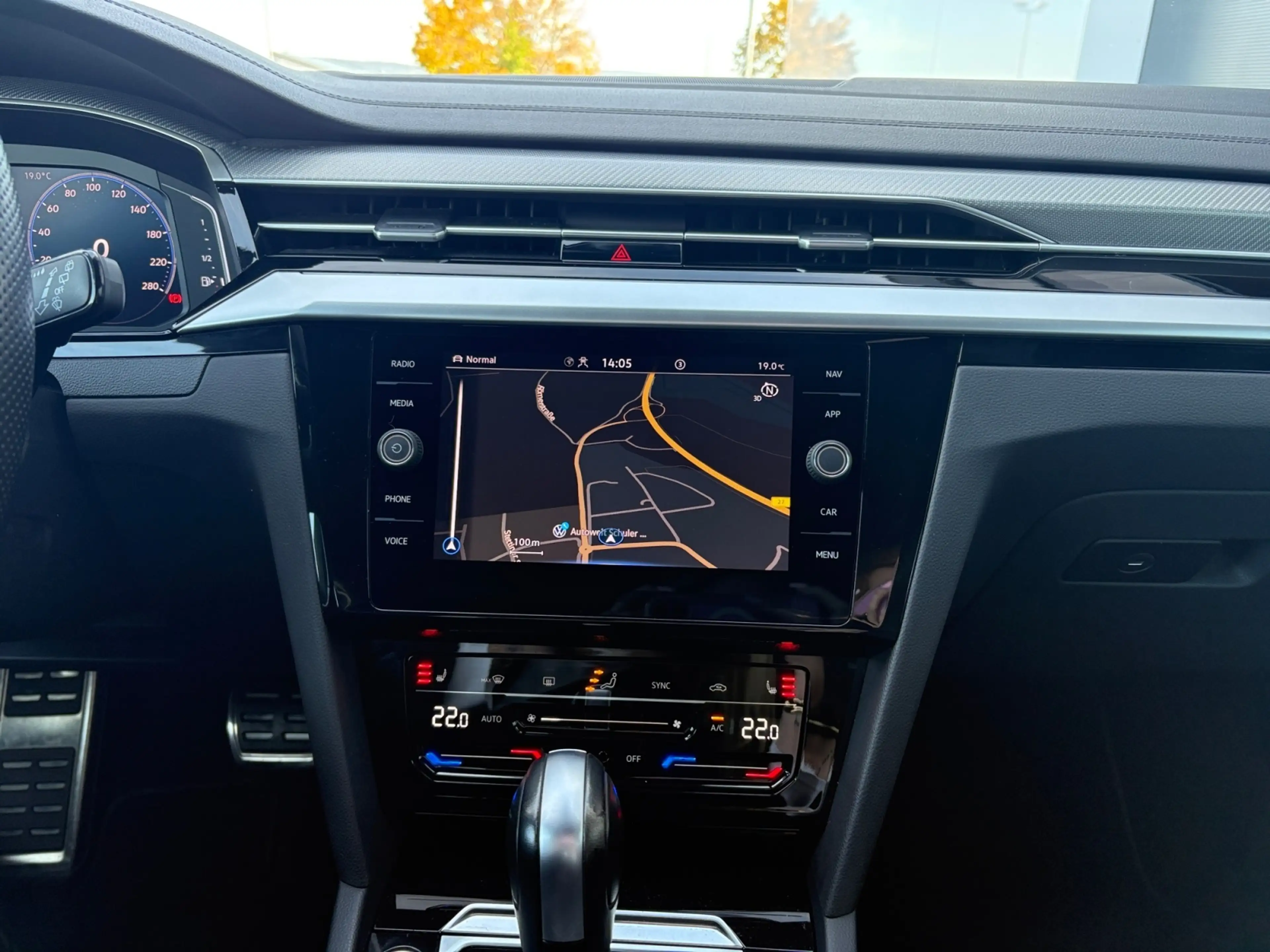 Volkswagen Arteon Shooting Brake 2,0 TSI DSG R-Line AHK — photo 14