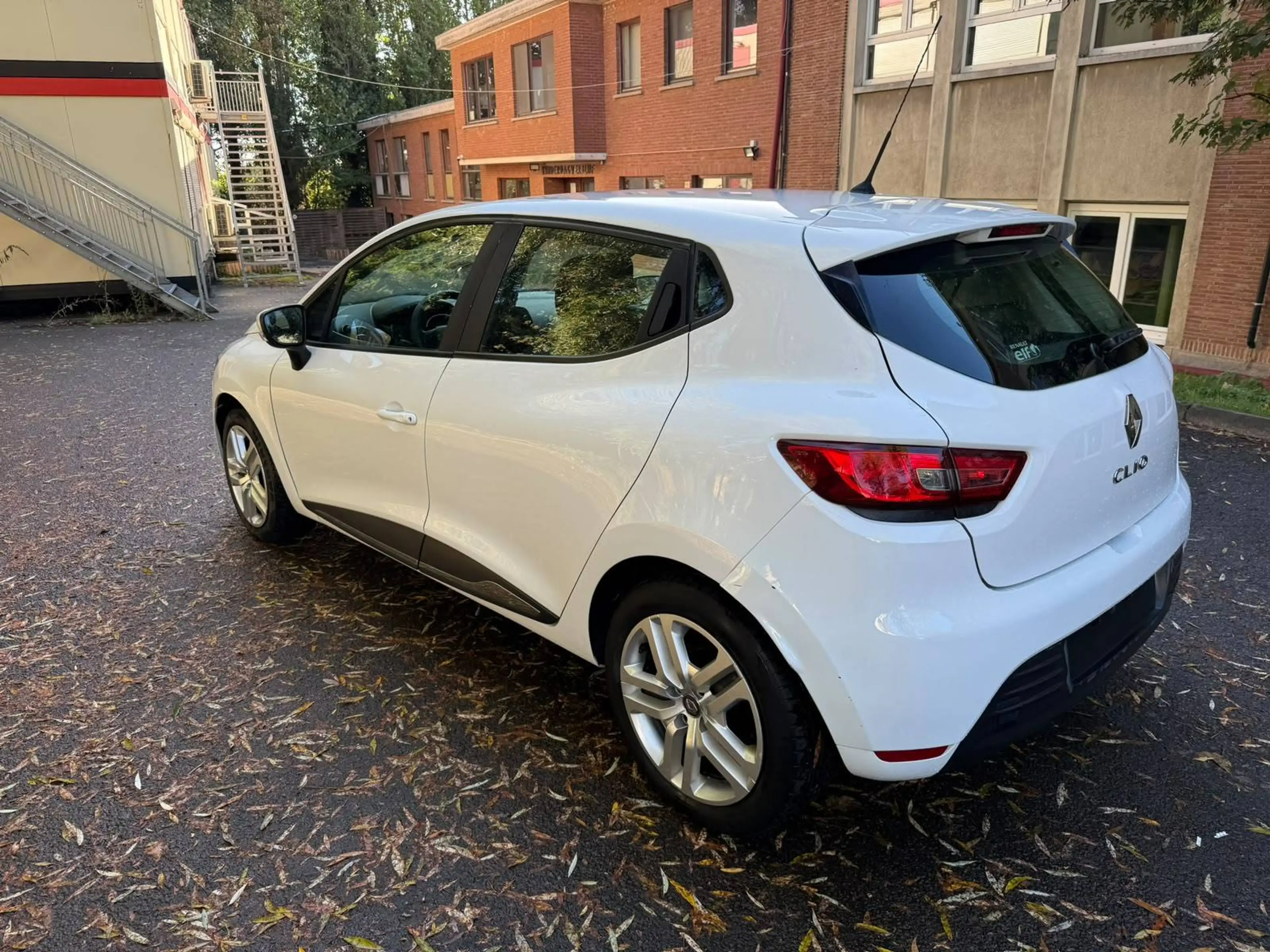 Renault Clio Clio 1.2i Life GARANTIE 1 AN/JAAR — photo 6