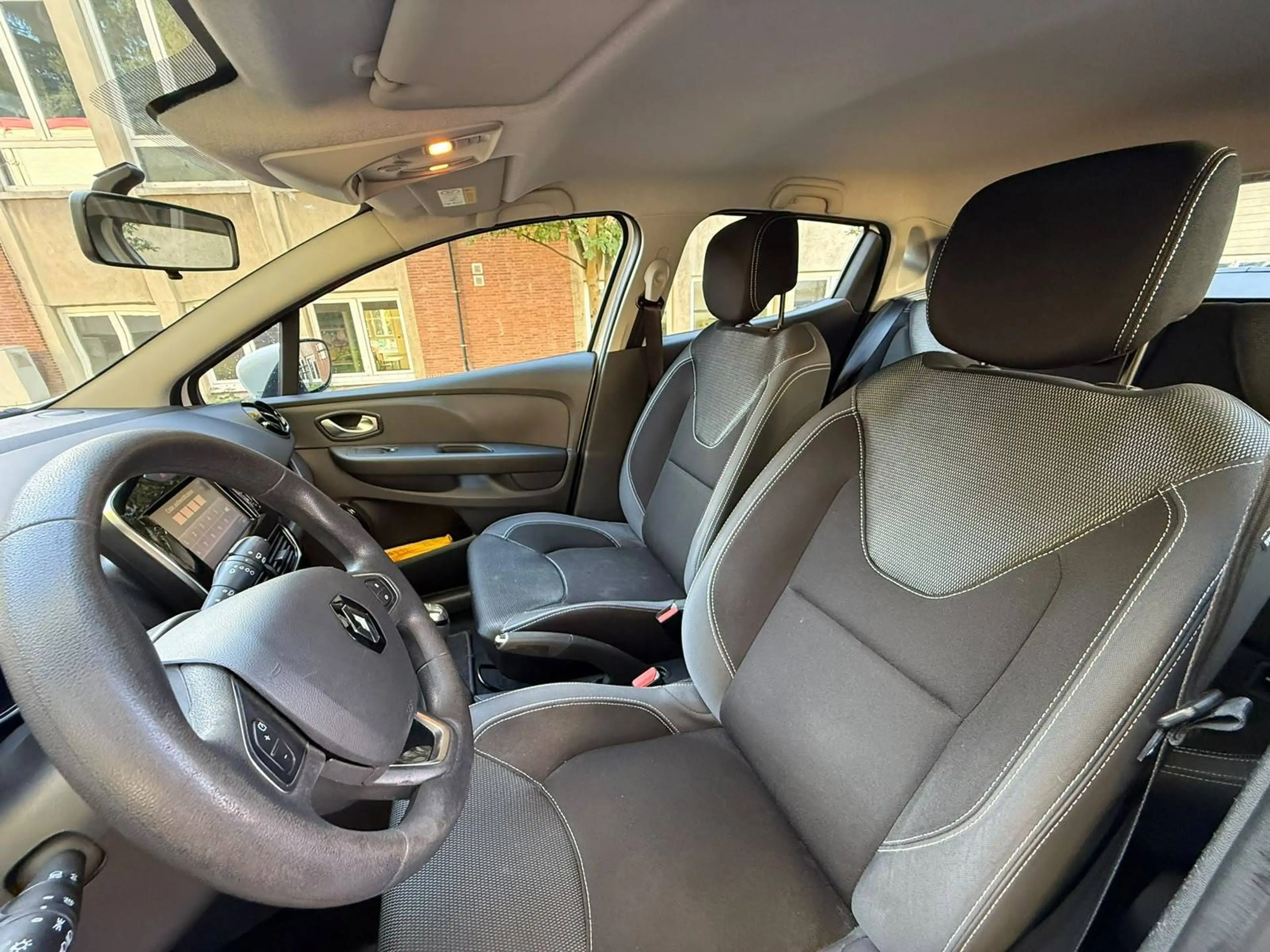 Renault Clio Clio 1.2i Life GARANTIE 1 AN/JAAR — photo 9