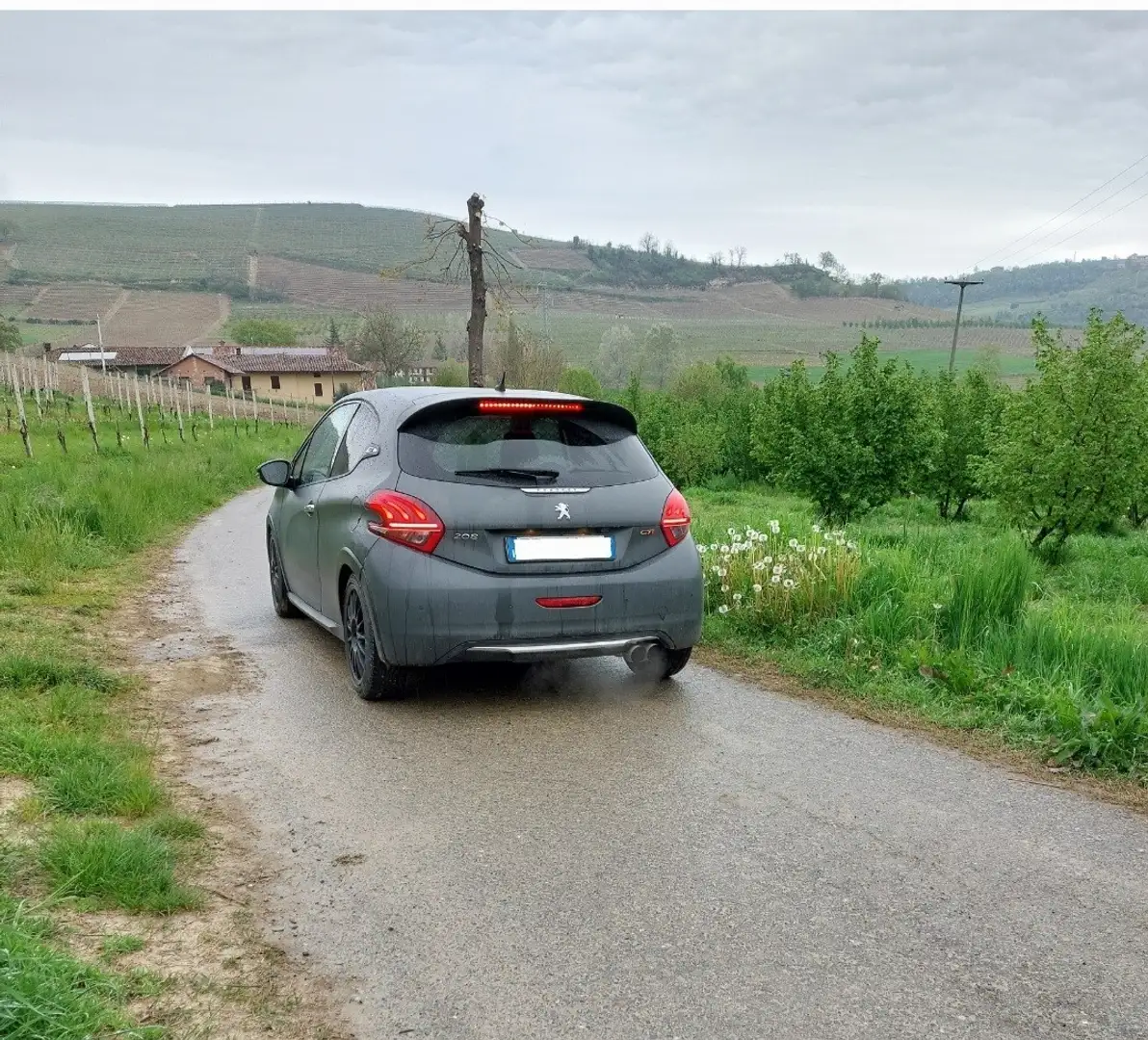 Peugeot 208 3p 1.6 thp Gti s&s 208cv - 2