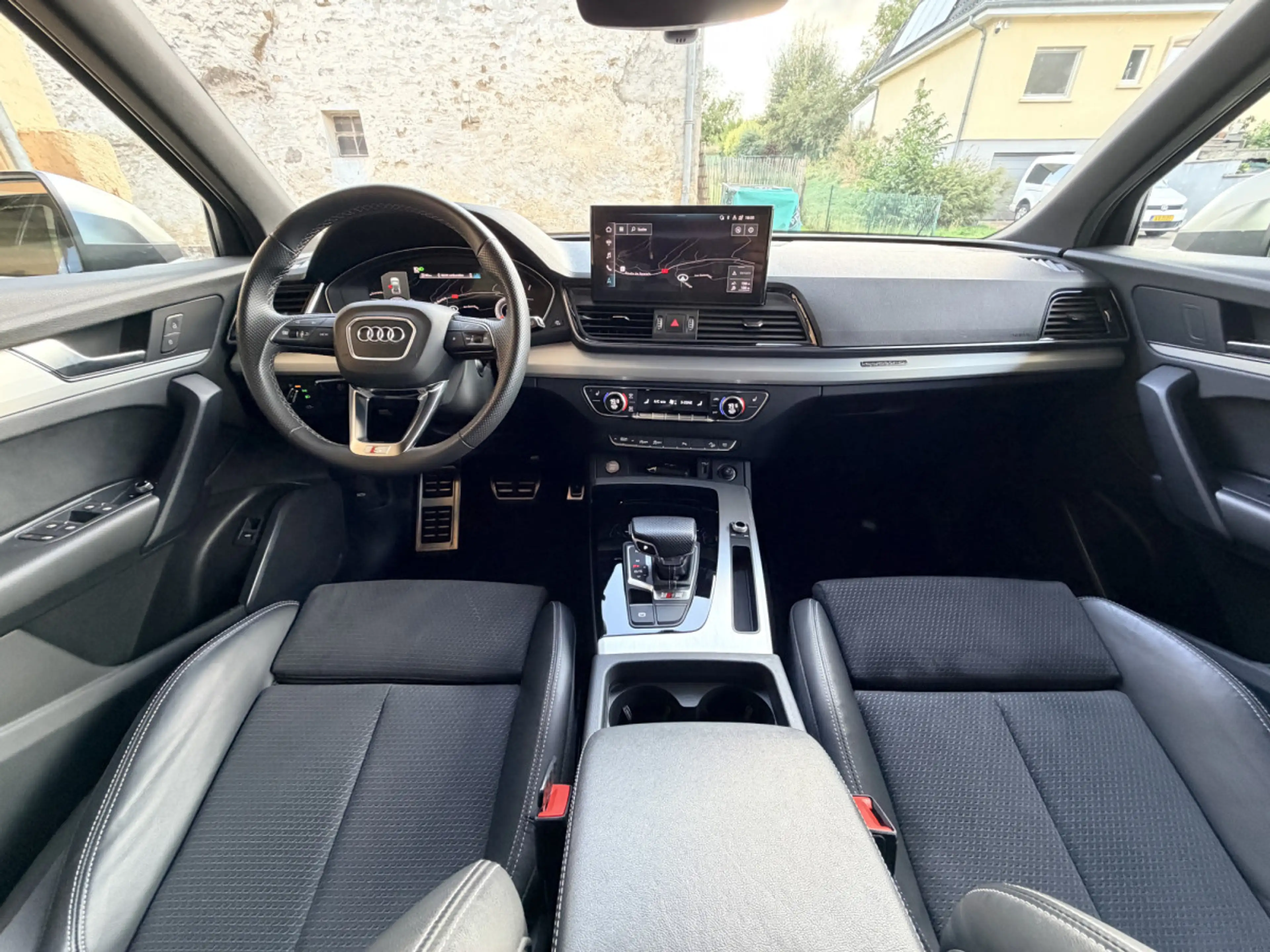 Audi SQ5 Quattro 341cv — photo 11