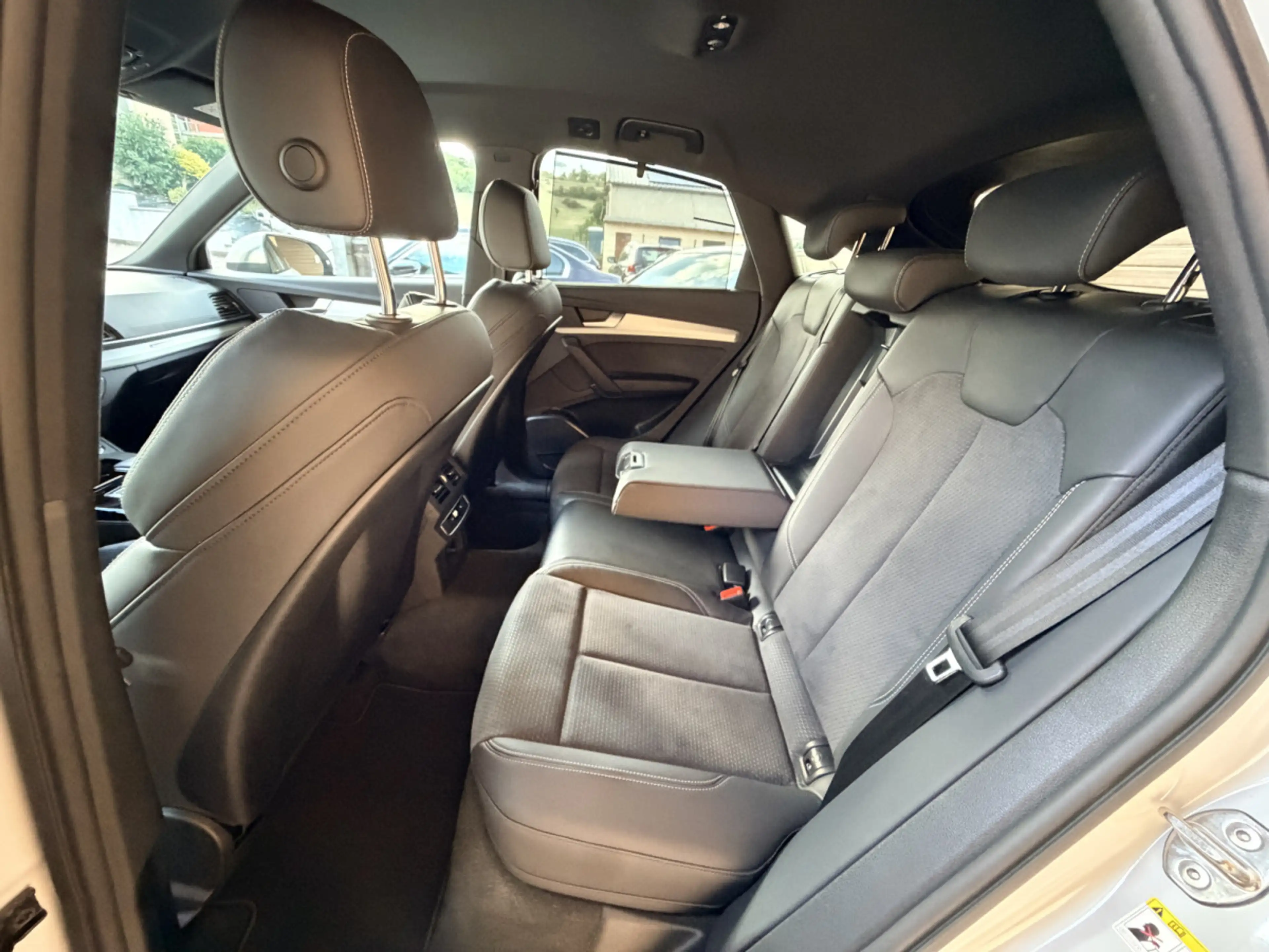 Audi SQ5 Quattro 341cv — photo 12