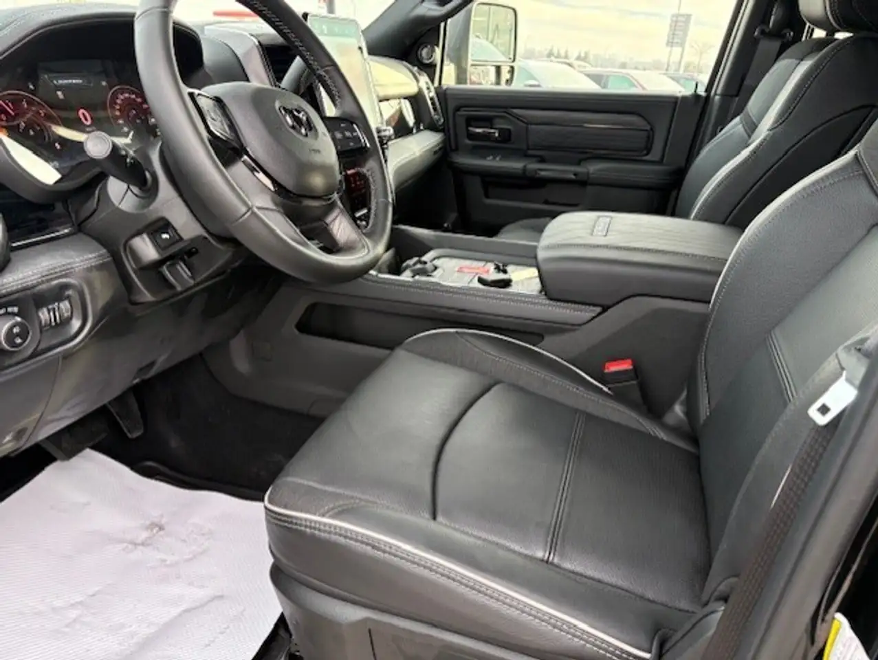 RAM 3500 снимка RAM 3500