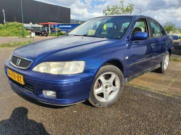 1.8i S V-TECH SEDAN AUTOMAAT|AIRCO|APK|2000