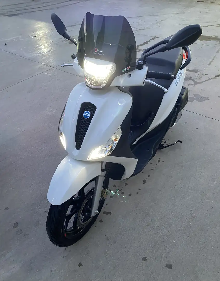 Piaggio Medley 125 S ABS Alb - 2