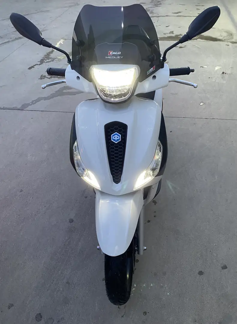 Piaggio Medley 125 S ABS Alb - 1