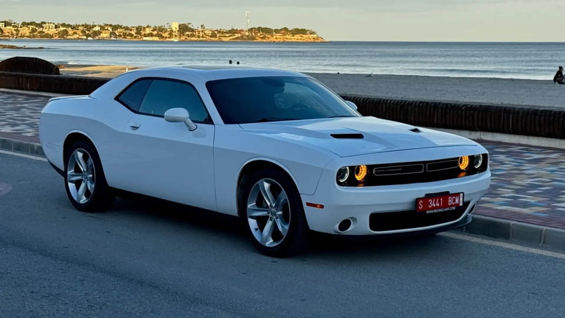 Dodge Challenger Coupé Aut. Blanco - 1