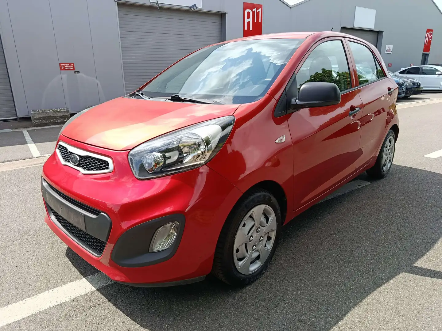 Kia Picanto 1.0i Lounge 5p Airco Rouge - 1