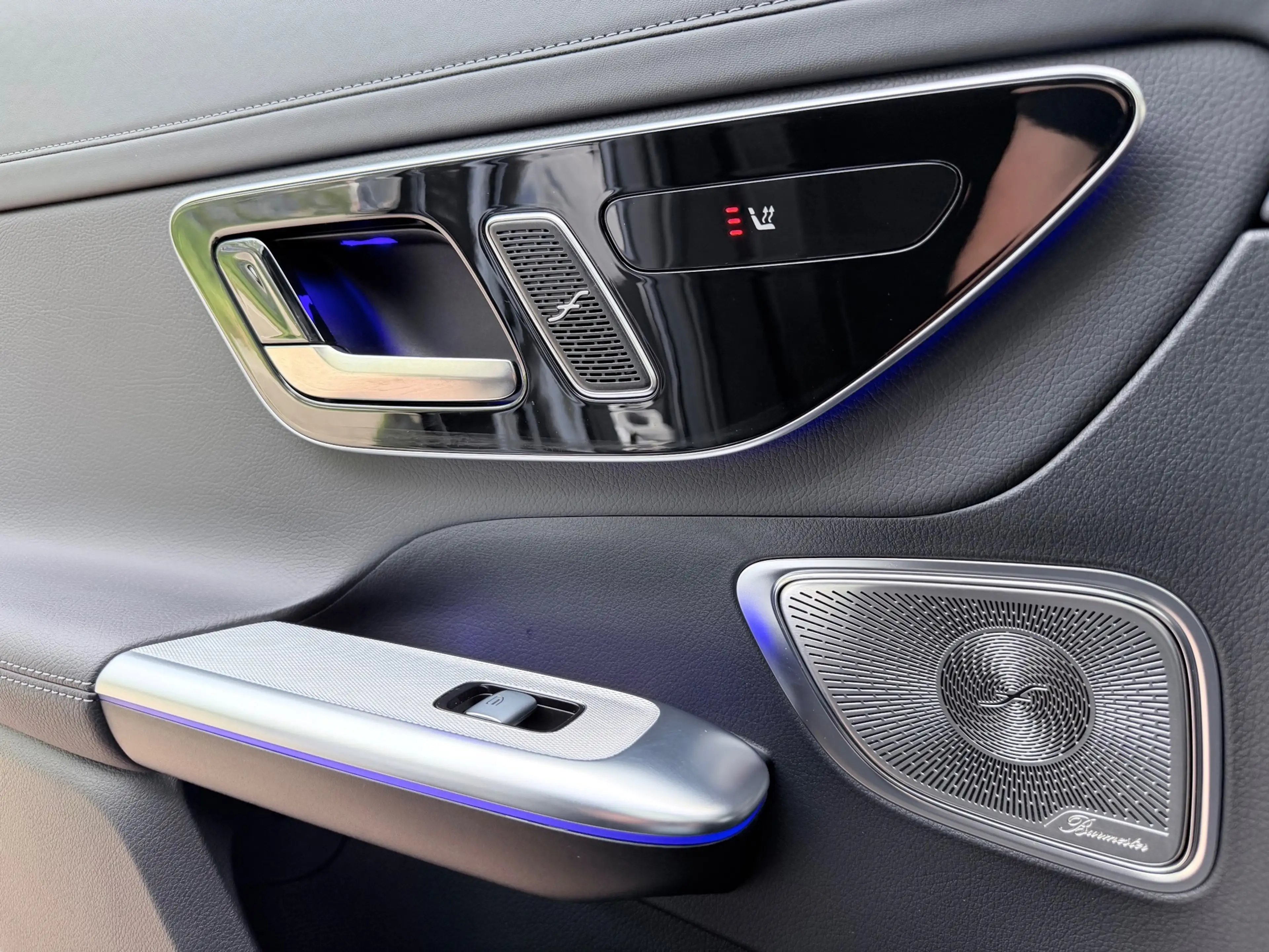 Mercedes-Benz GLC 400 400e 4MATIC AMG Pano/Memory/Burmester — photo 14