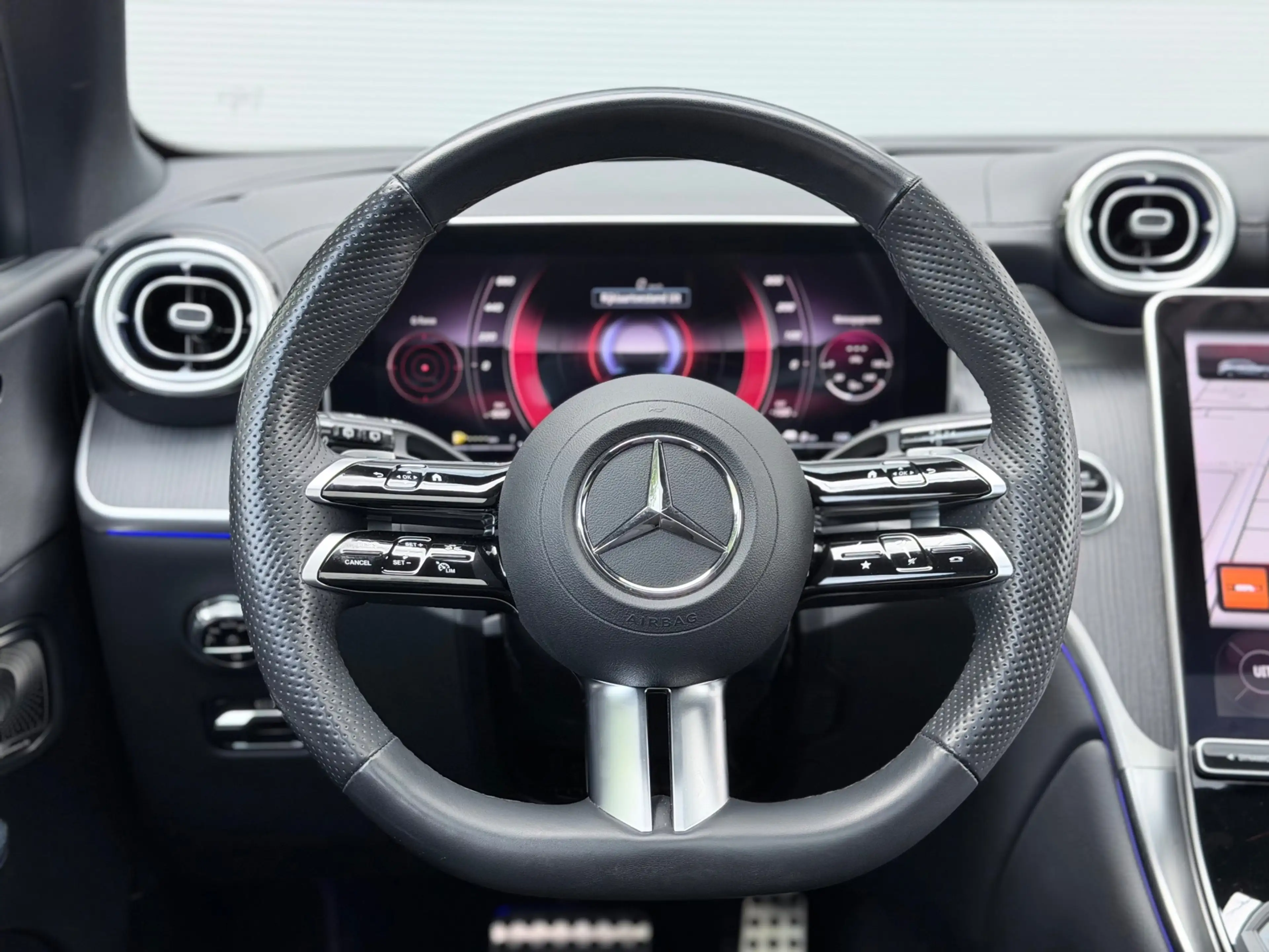 Mercedes-Benz GLC 400 400e 4MATIC AMG Pano/Memory/Burmester — photo 16