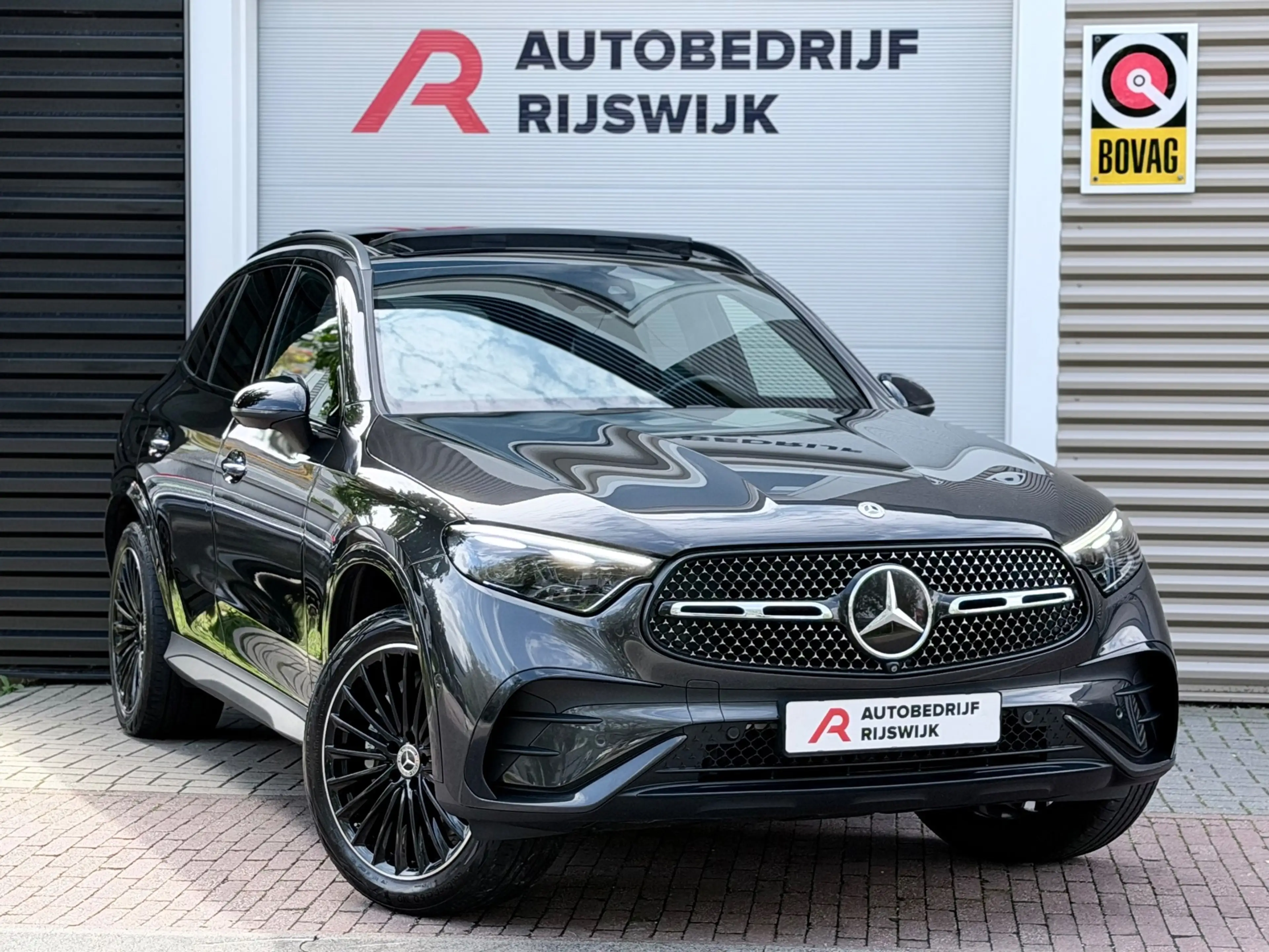 Mercedes-Benz GLC 400 400e 4MATIC AMG Pano/Memory/Burmester — photo 6