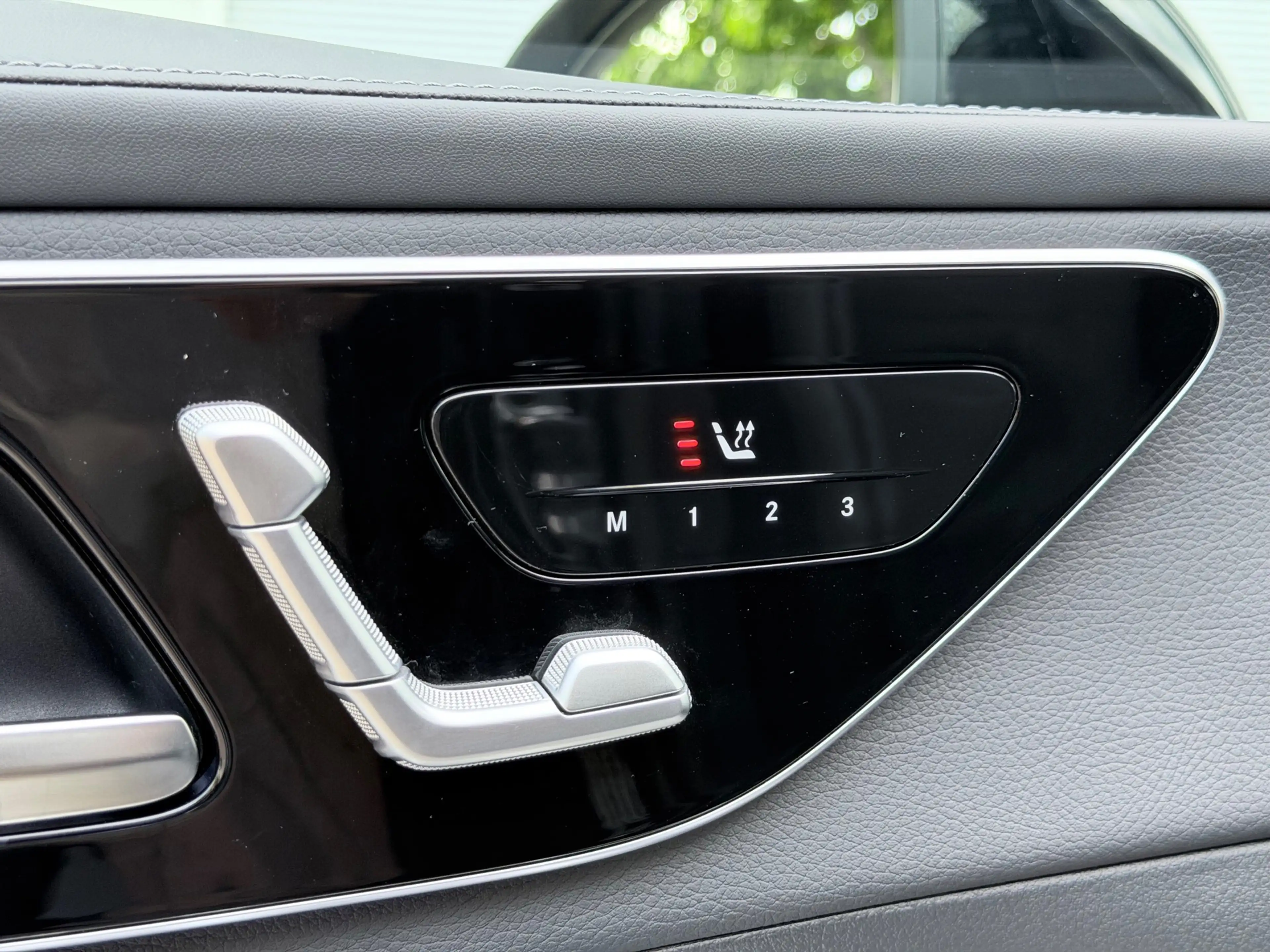 Mercedes-Benz GLC 400 400e 4MATIC AMG Pano/Memory/Burmester — photo 12
