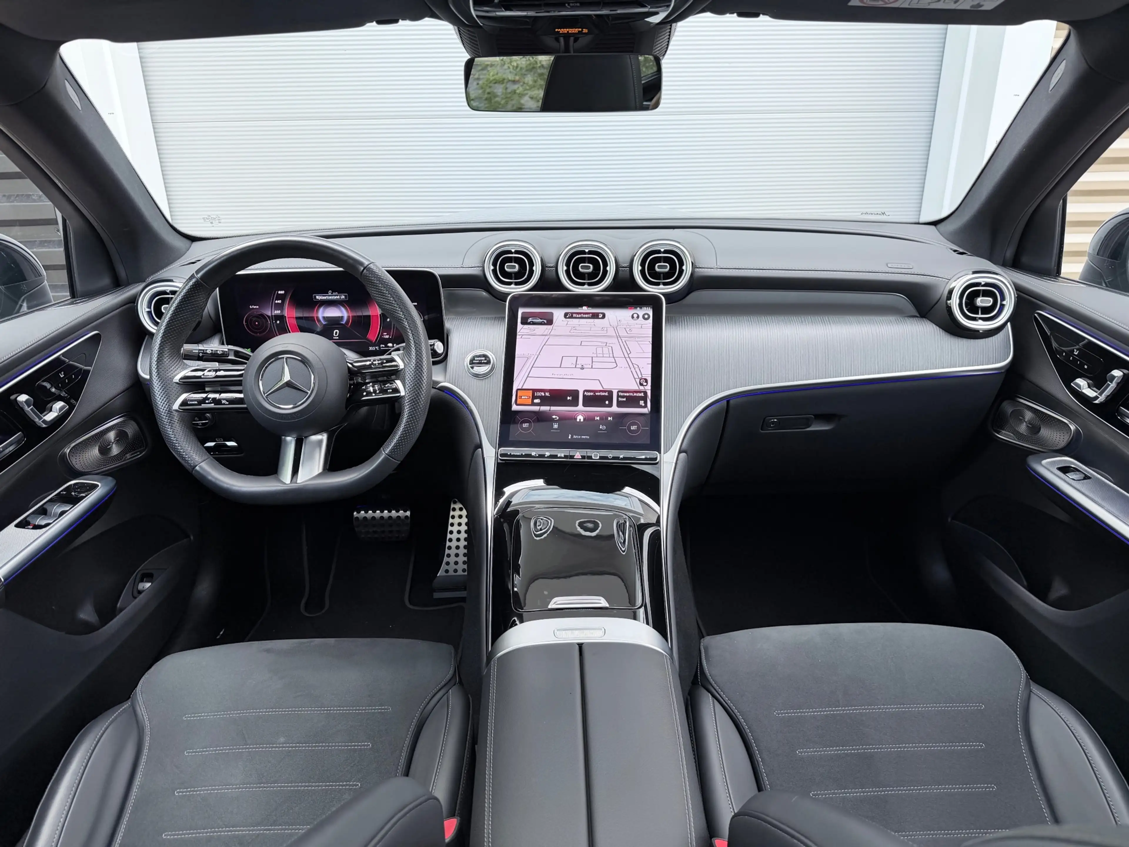 Mercedes-Benz GLC 400 400e 4MATIC AMG Pano/Memory/Burmester — photo 10