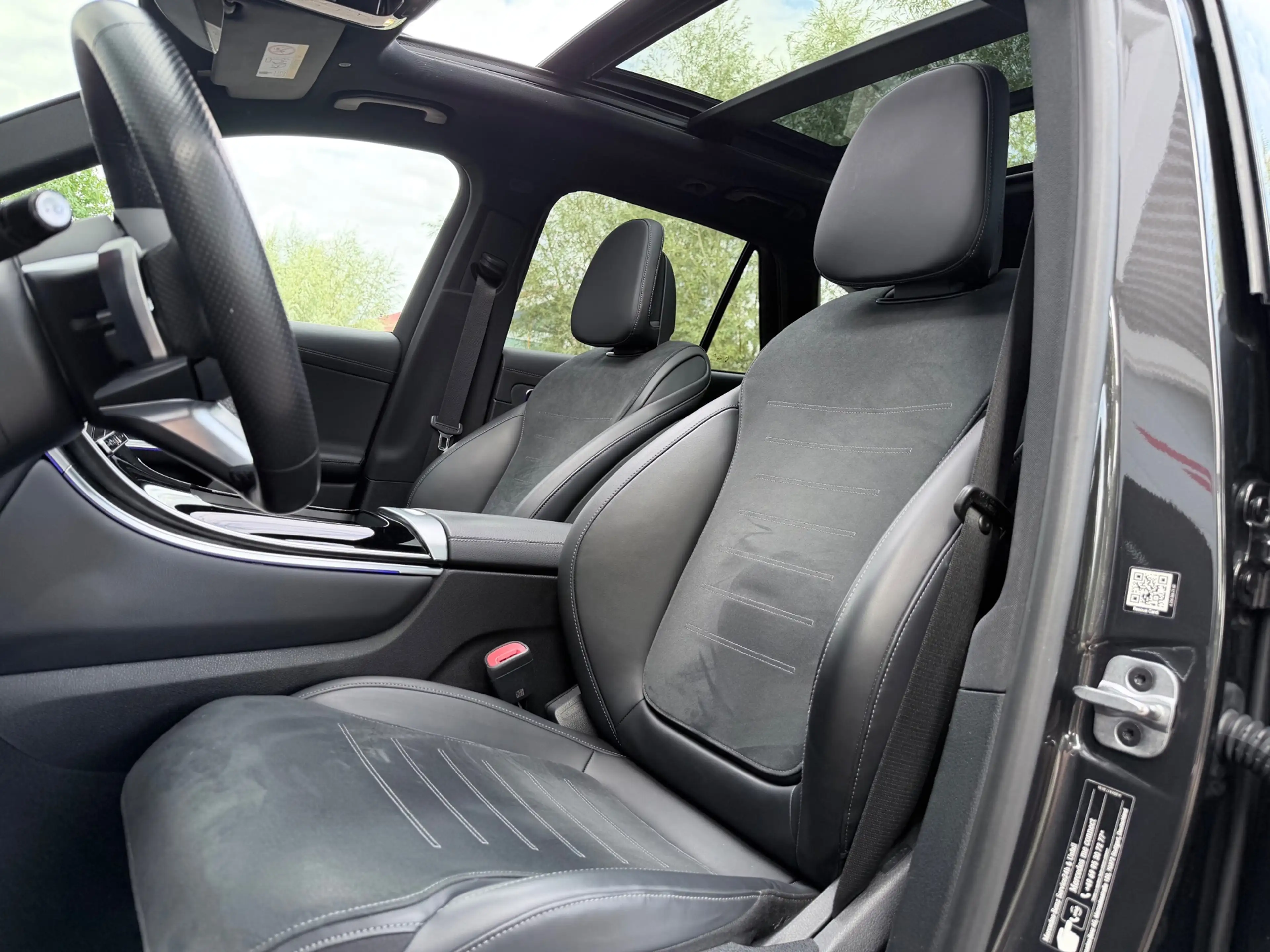 Mercedes-Benz GLC 400 400e 4MATIC AMG Pano/Memory/Burmester — photo 11