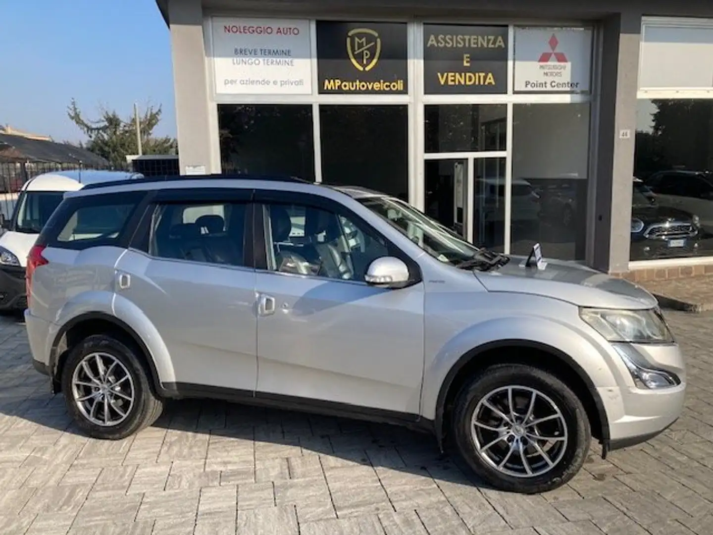Mahindra XUV500 XUV500 4wd 7 posti 2.2 tdi Argento - 2