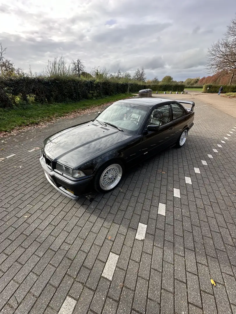 BMW 325 325i - 1