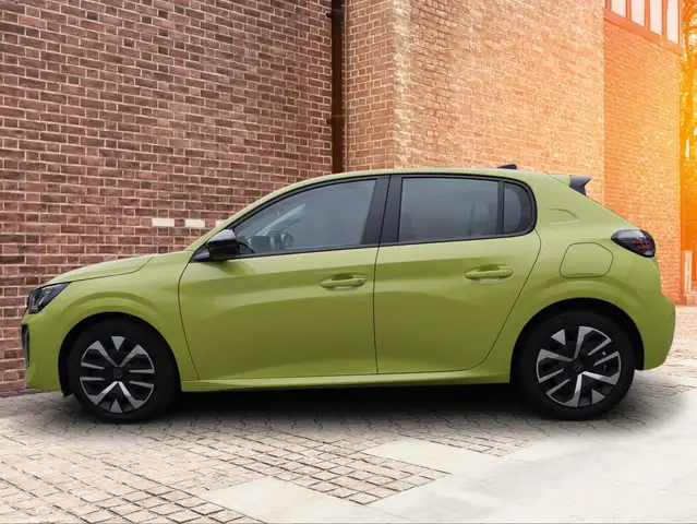 Peugeot 208 view 3